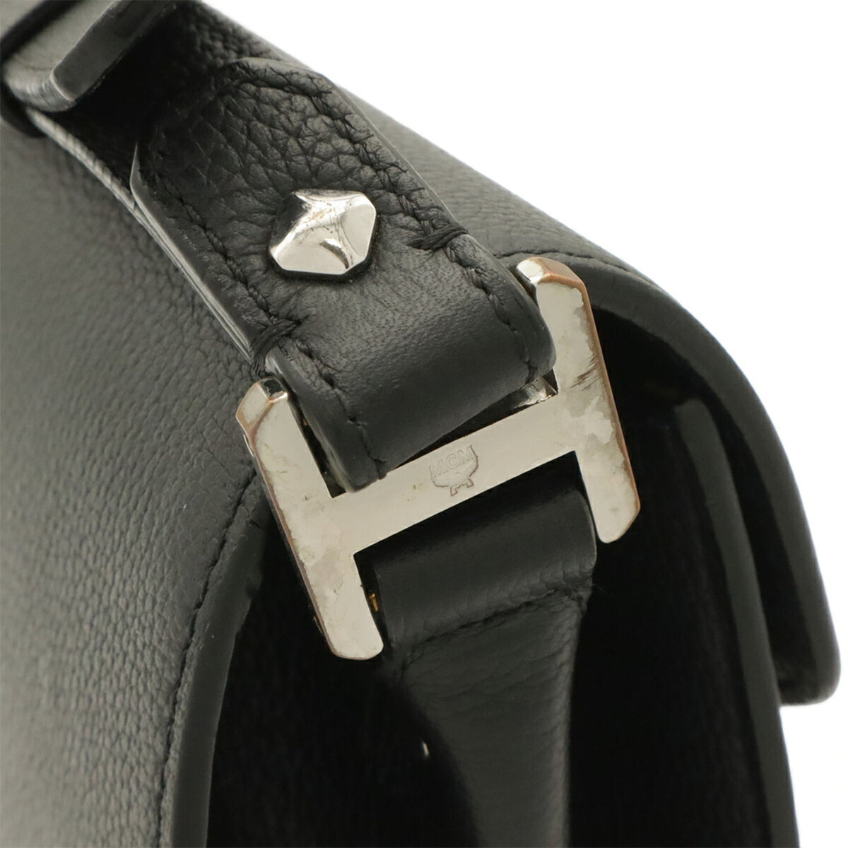 Mcm Black Leather Pochette Shoulder Bag (Pre-Owned)