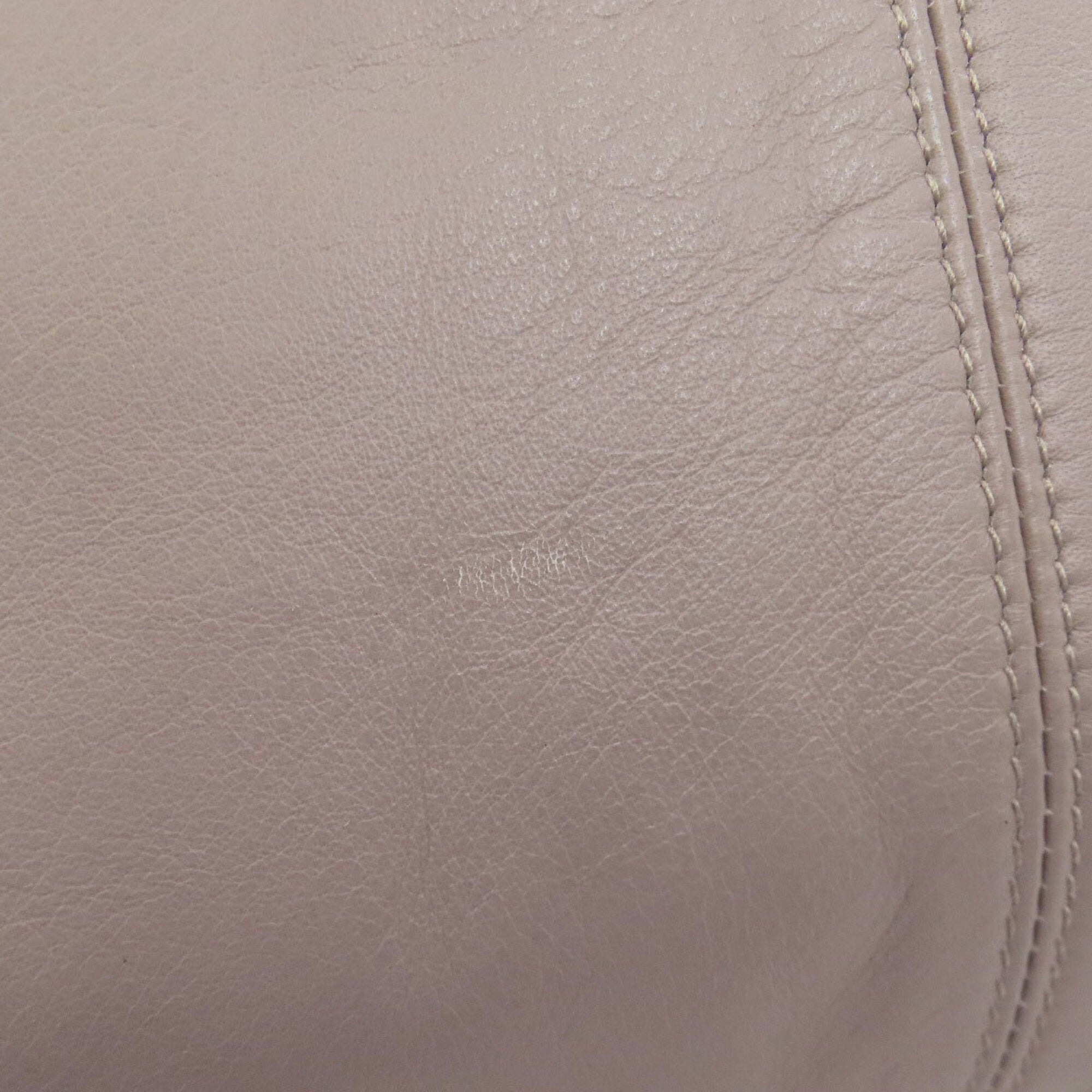 Salvatore Ferragamo Grayish Leather Shoulder Bag (Pre-Owned)
