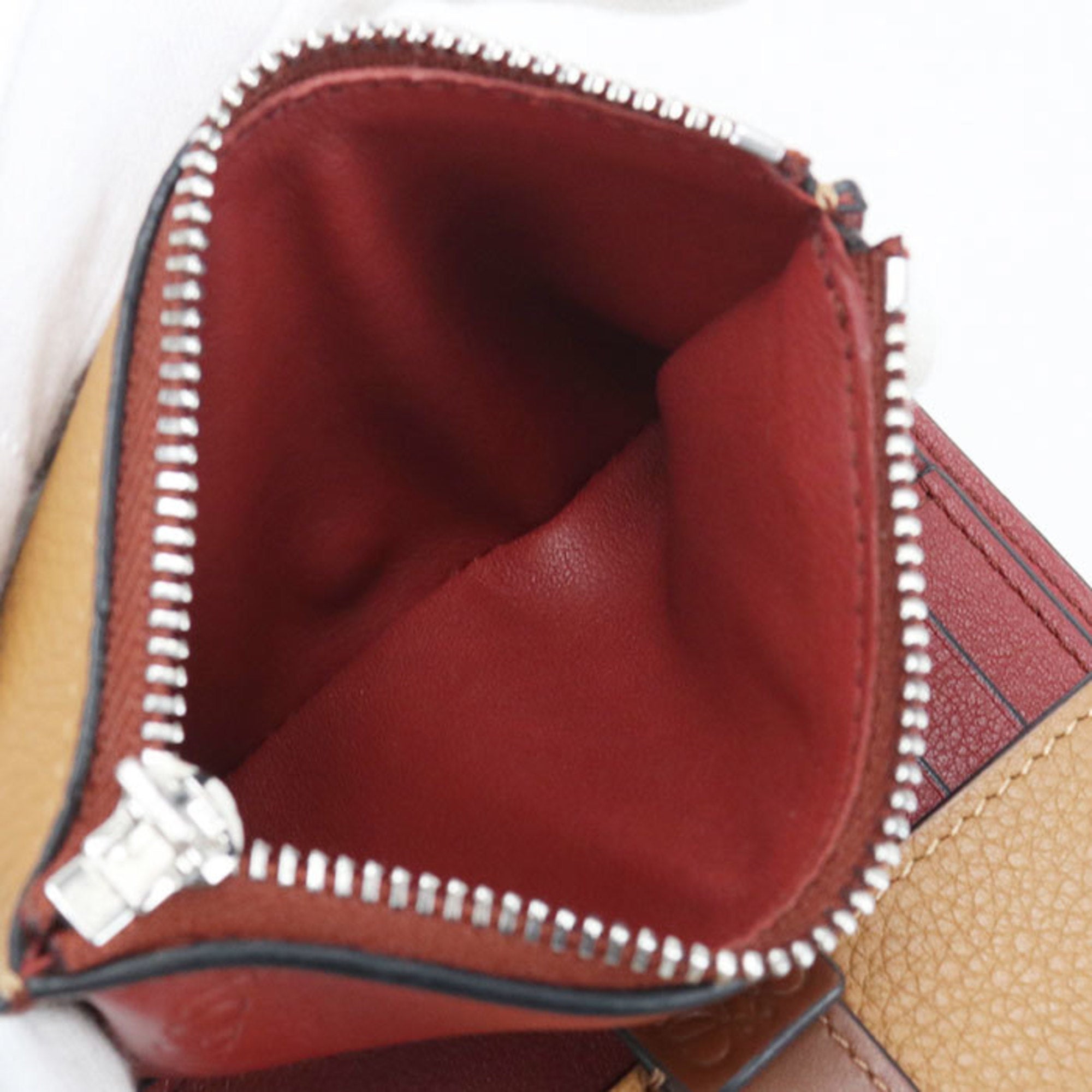 Loewe Brown Leather Coin Purse/Coin Case (Pre-Owned)