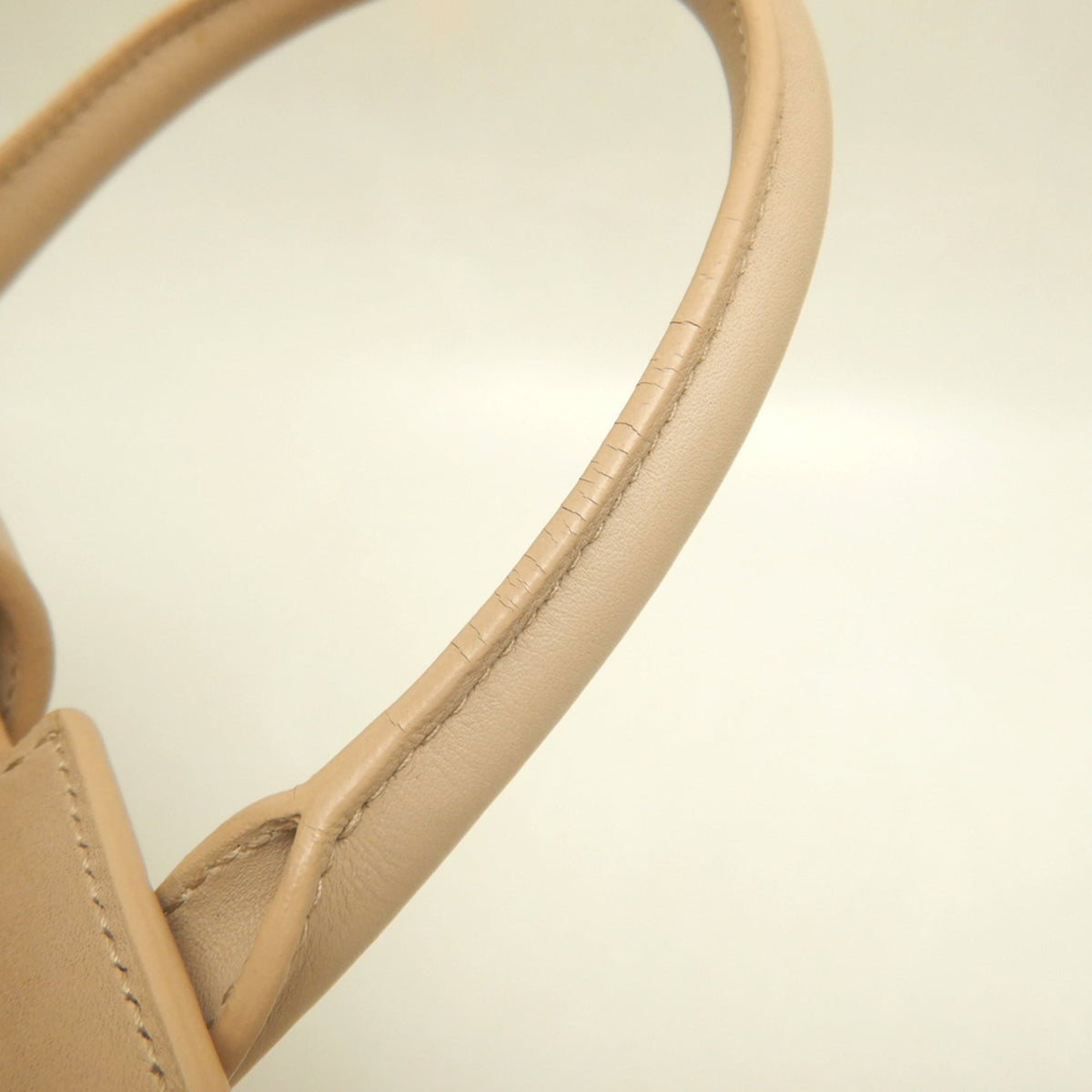 Saint Laurent Beige Leather Handbag (Pre-Owned)