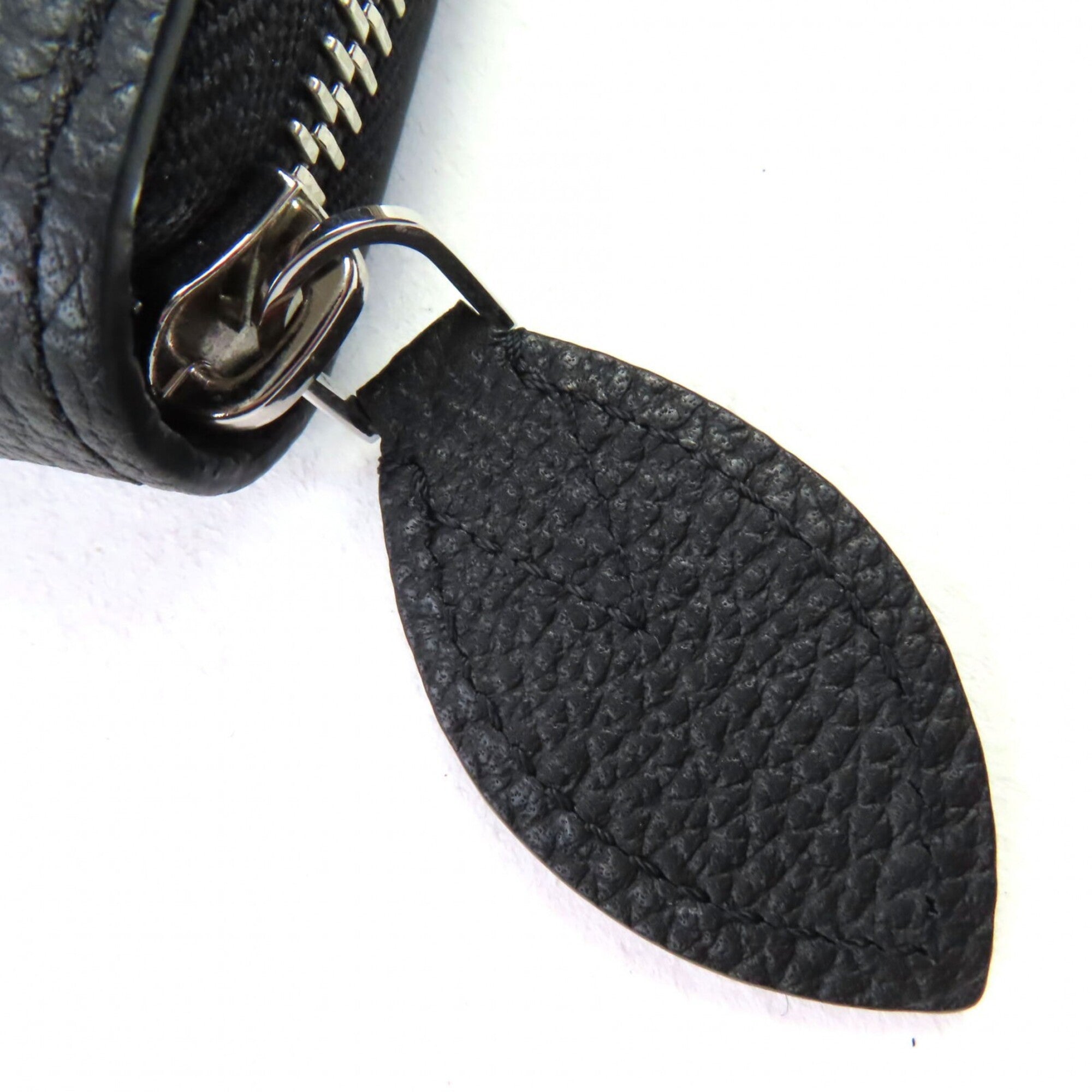 Louis Vuitton Mahina Noir Mahina Leather Long Wallet (Bi-Fold) (Pre-Owned)