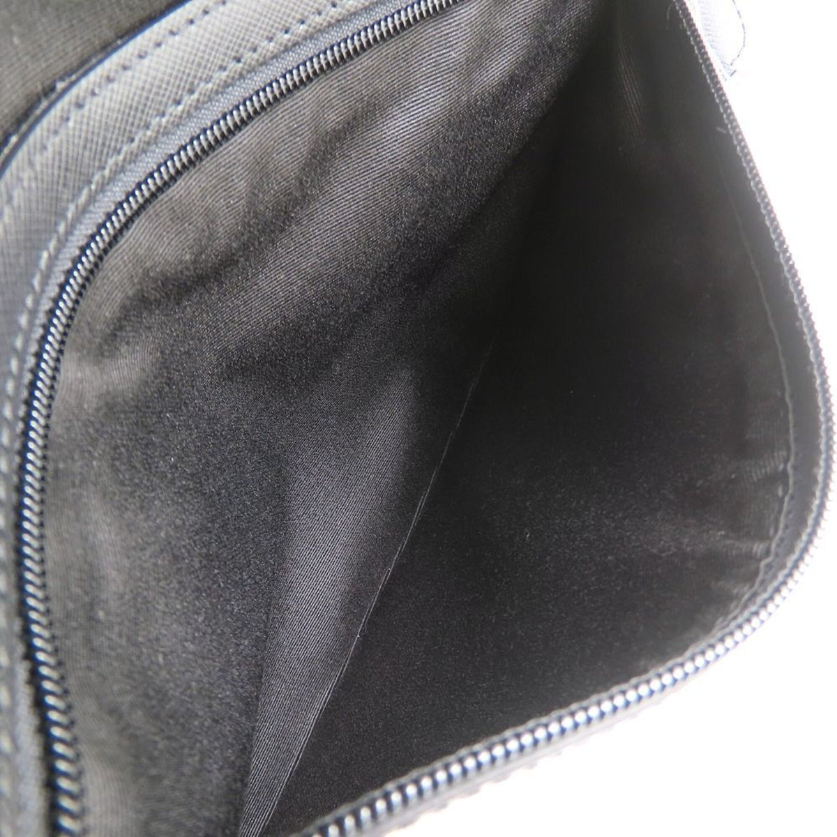 Coach Black Leather Clutch Bag (Pre-Owned)