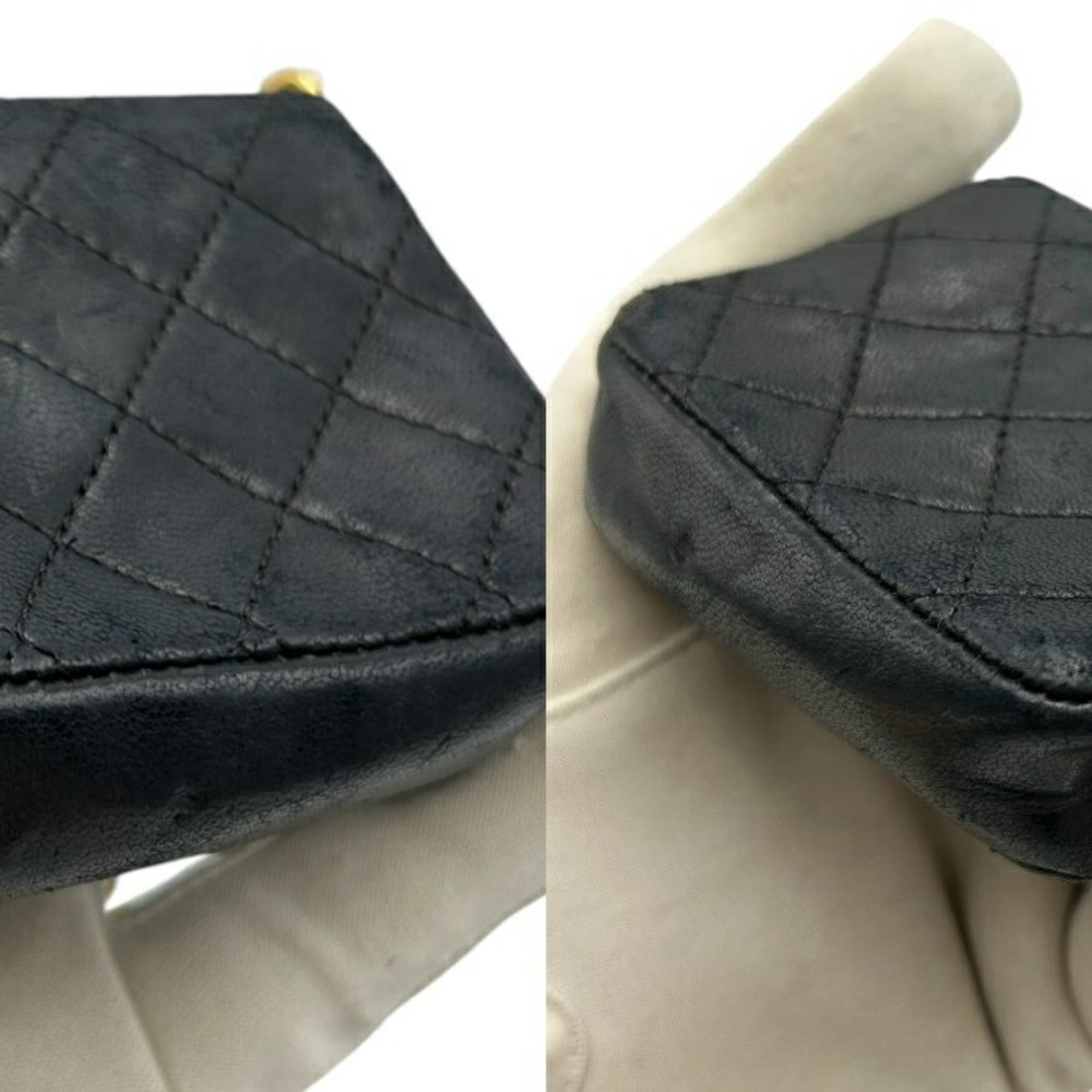 Chanel Black Shoulder Bag (Pre-Owned)