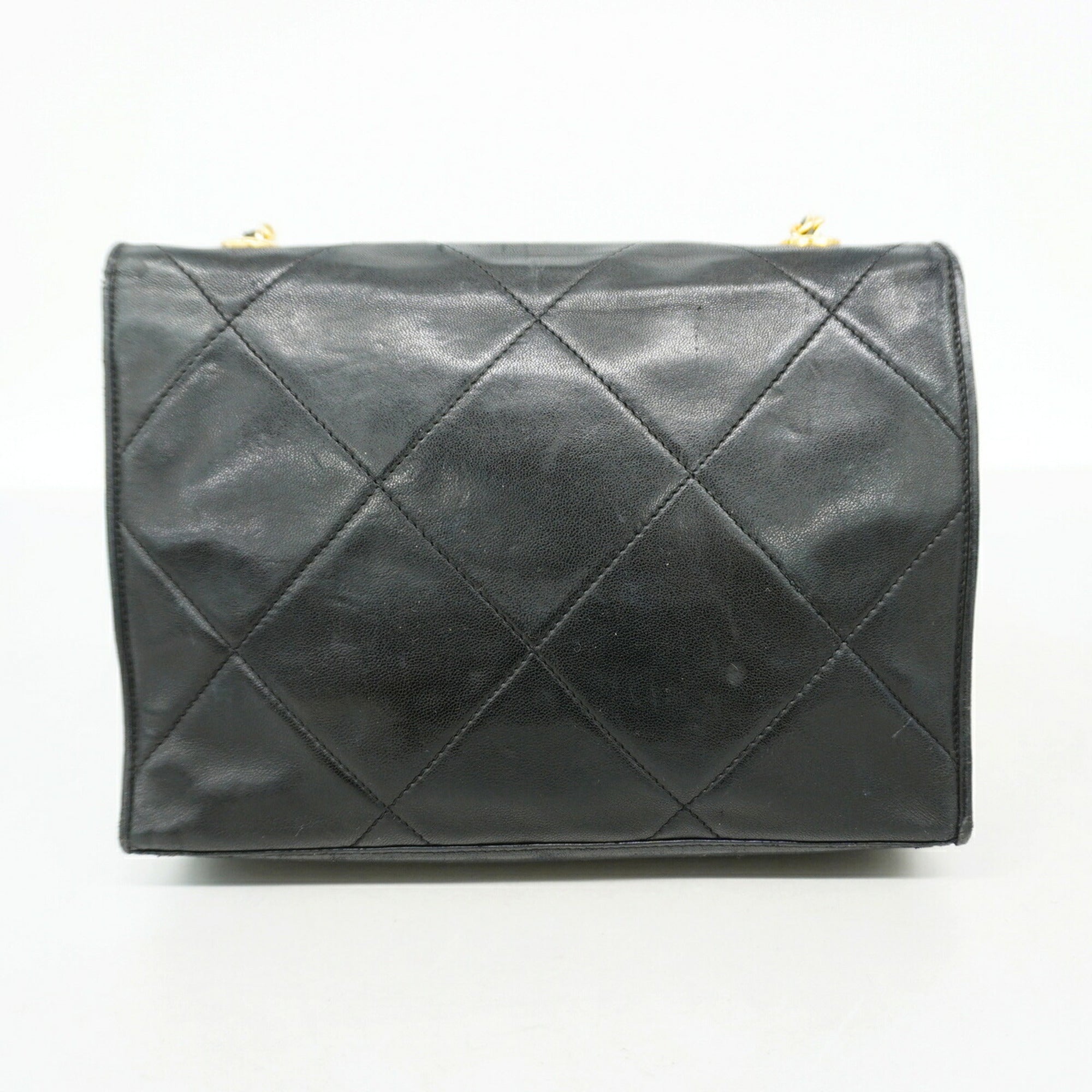 Chanel Black Leather Shoulder Bag (Pre-Owned)