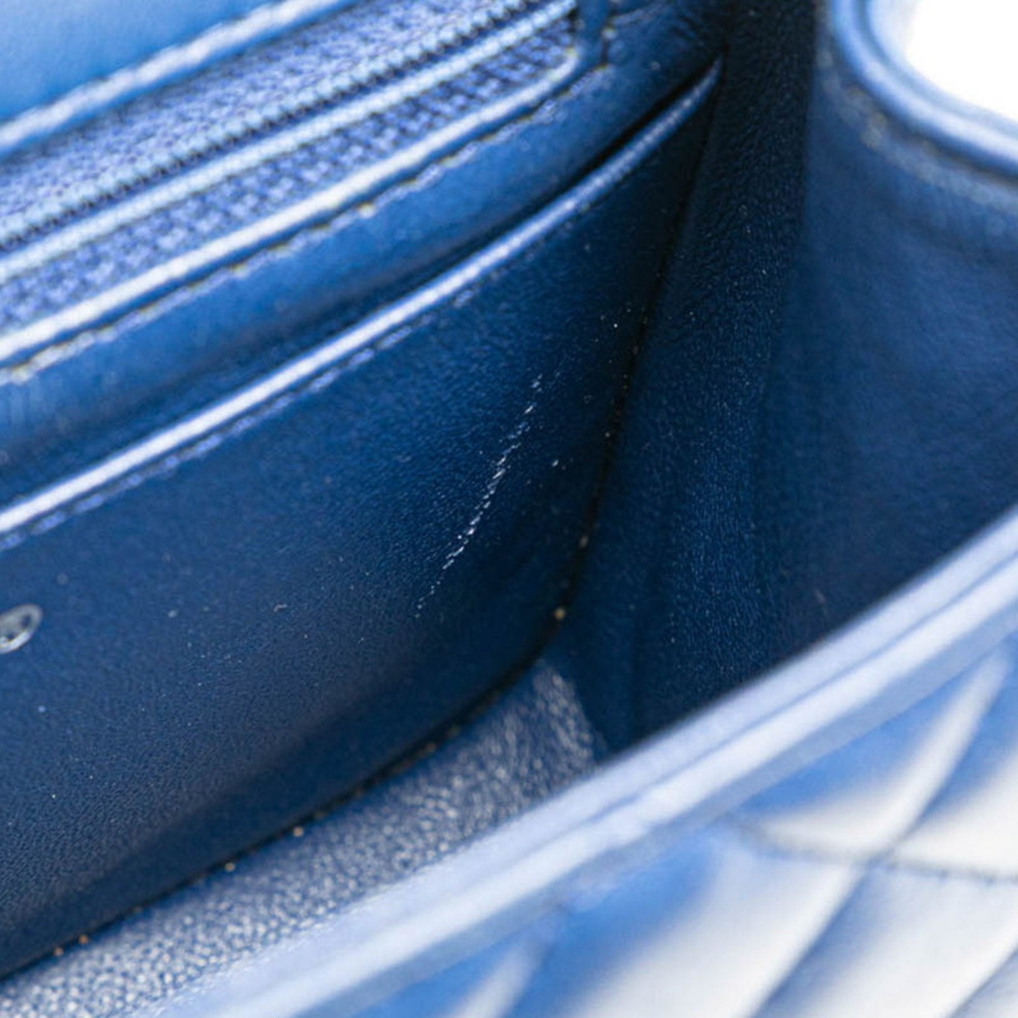 Chanel Matelasse Navy Leather Shoulder Bag (Pre-Owned)