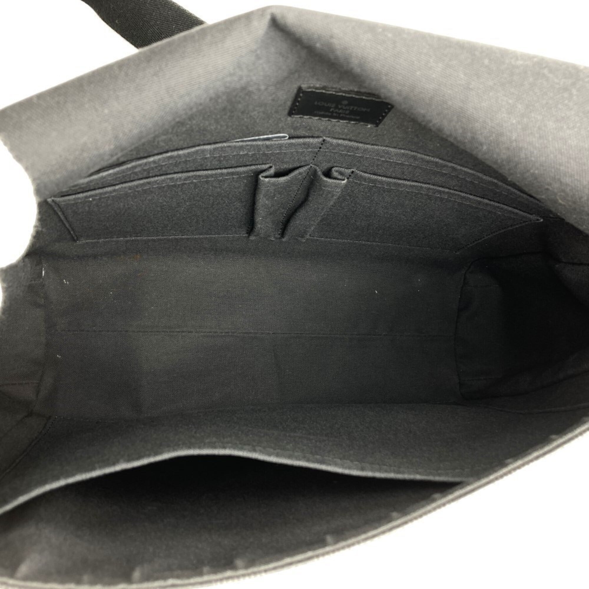 Louis Vuitton Black Damier Graphite Canvas Messenger Bag Shoulder Bag (Pre-Owned)