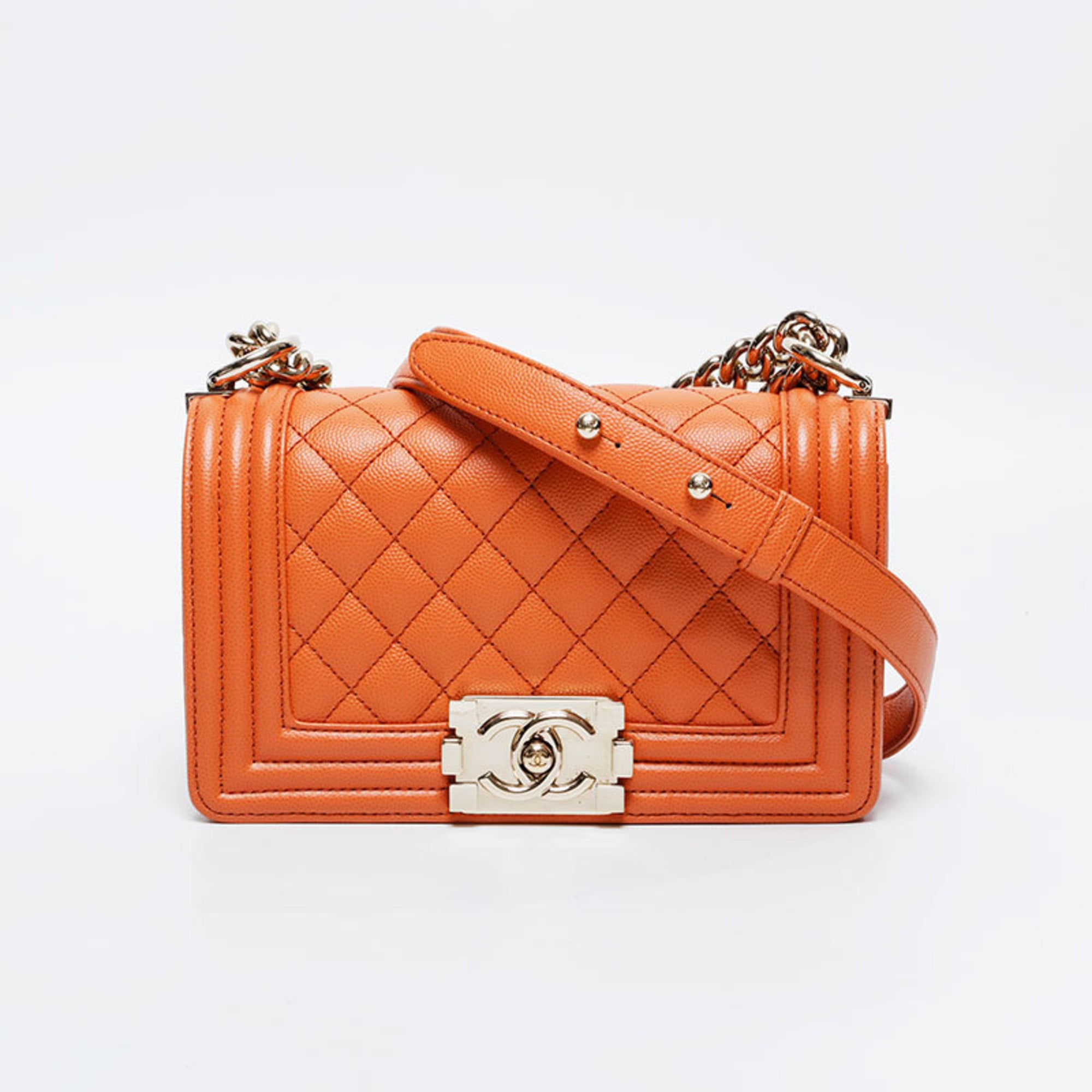 Chanel Orange Shoulder Bag (Pre-Owned)