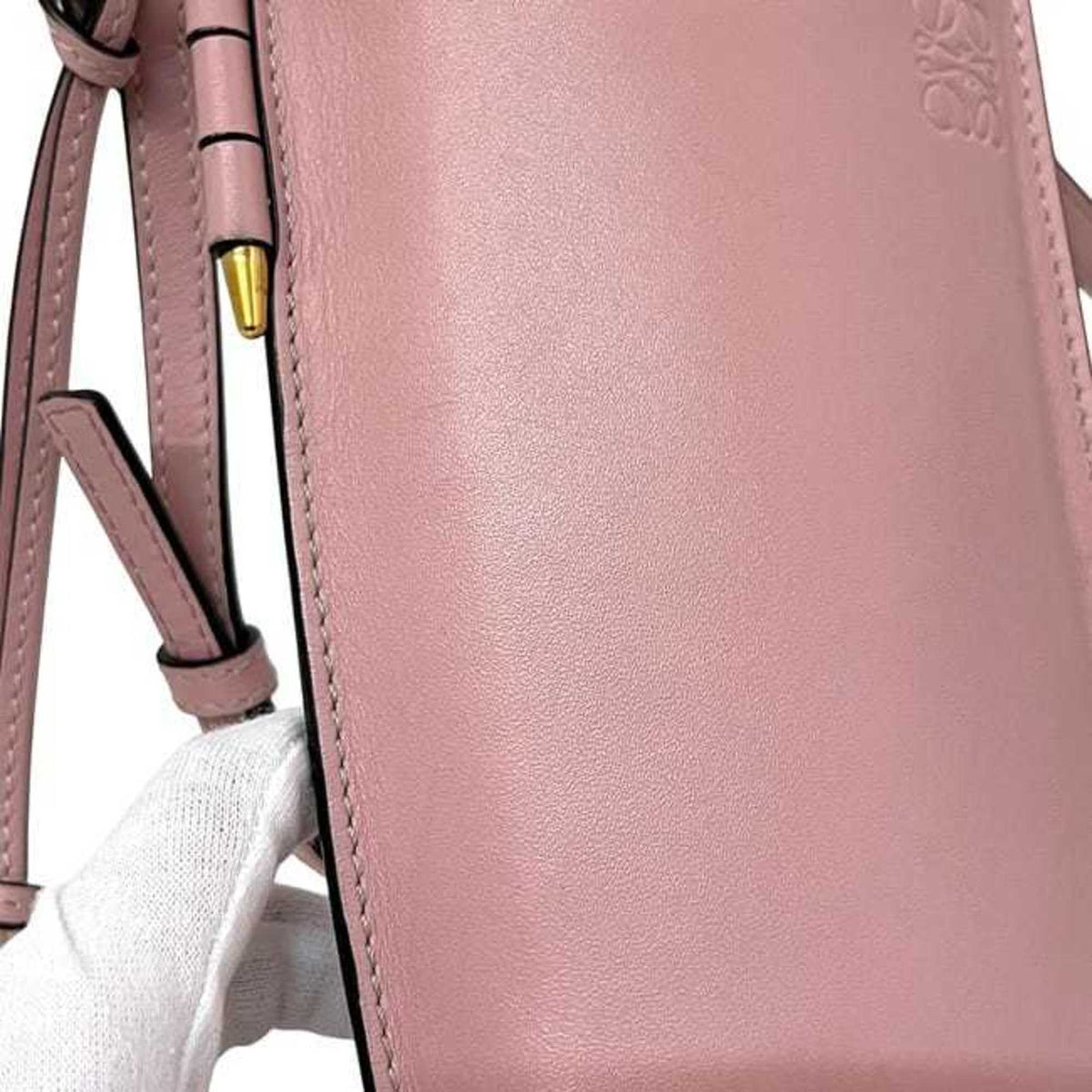 Loewe Pink Leather Pochette Shoulder Bag (Pre-Owned)