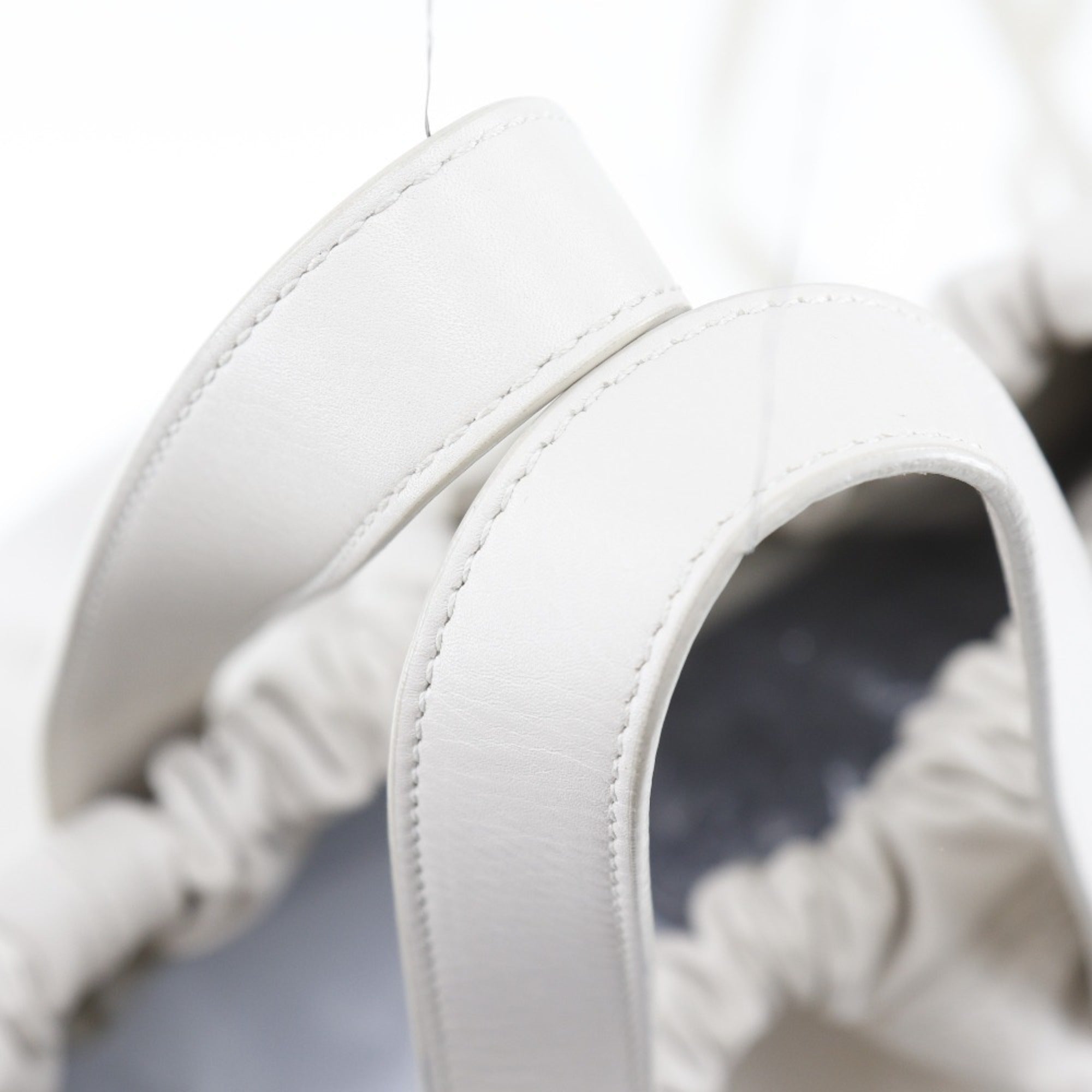 Bottega Veneta Ivory Leather Backpack (Pre-Owned)
