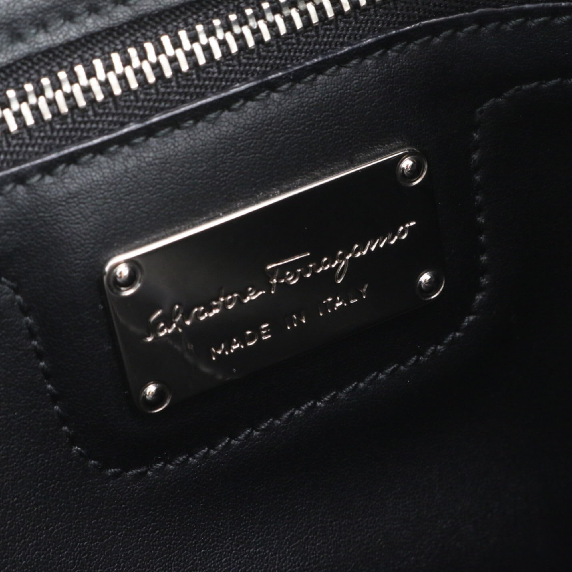 Salvatore Ferragamo Gancini Black Leather Handbag Shoulder Bag Tote Bag (Pre-Owned)