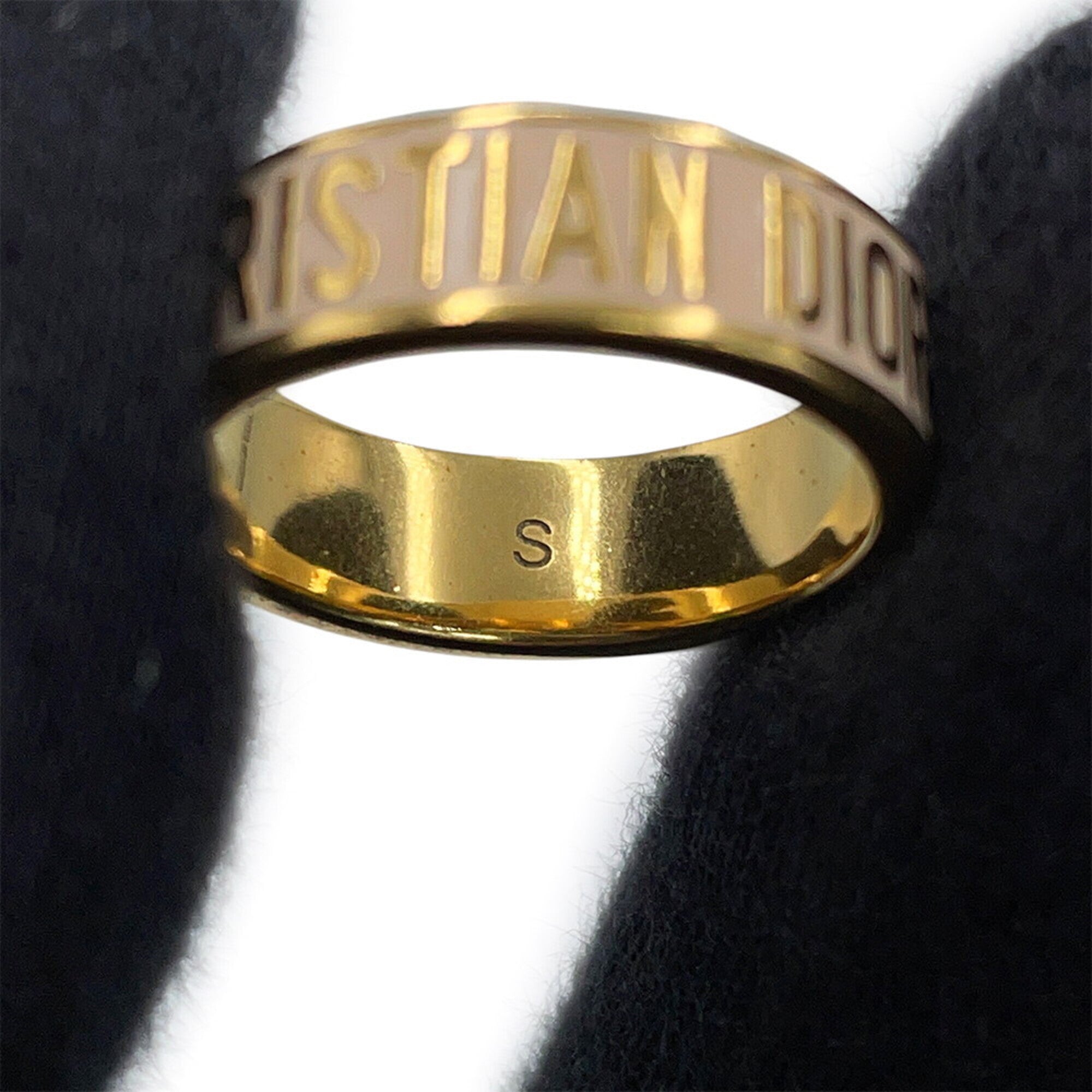 Christian Dior Gold Pink Lacquer Metal Band Ring (Pre-Owned)