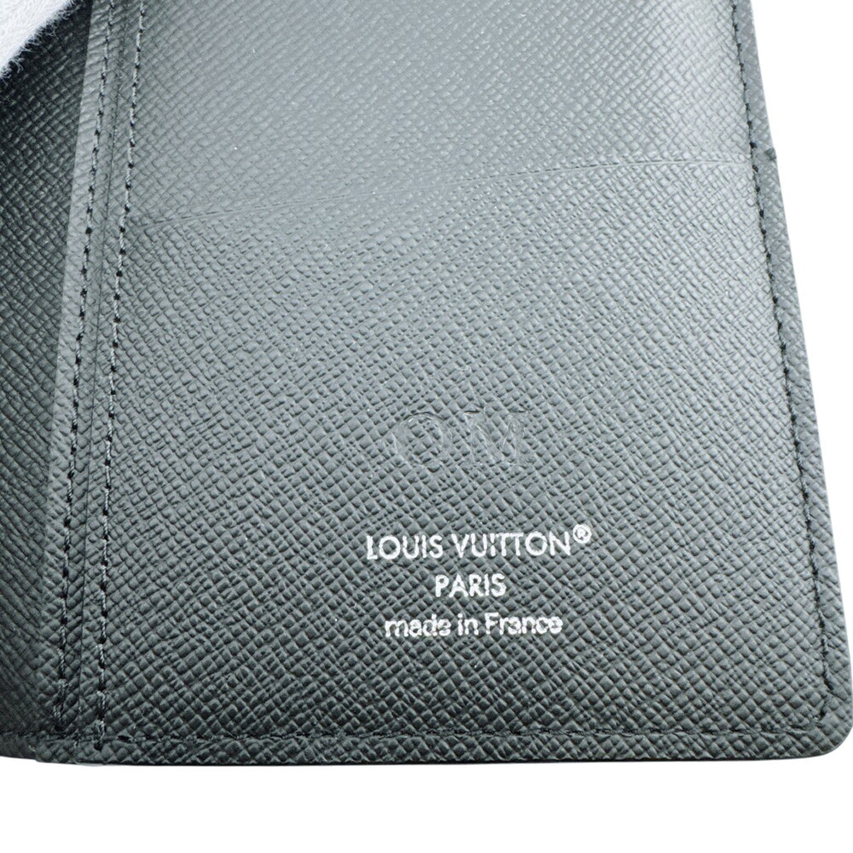 Louis Vuitton Taiga Black Leather Long Wallet (Bi-Fold) (Pre-Owned)