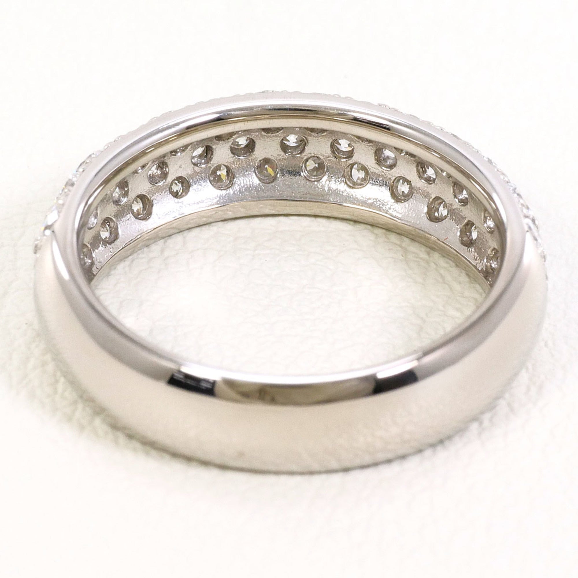 Unbranded White Gold White Gold (18K) Band Ring (Pre-Owned)