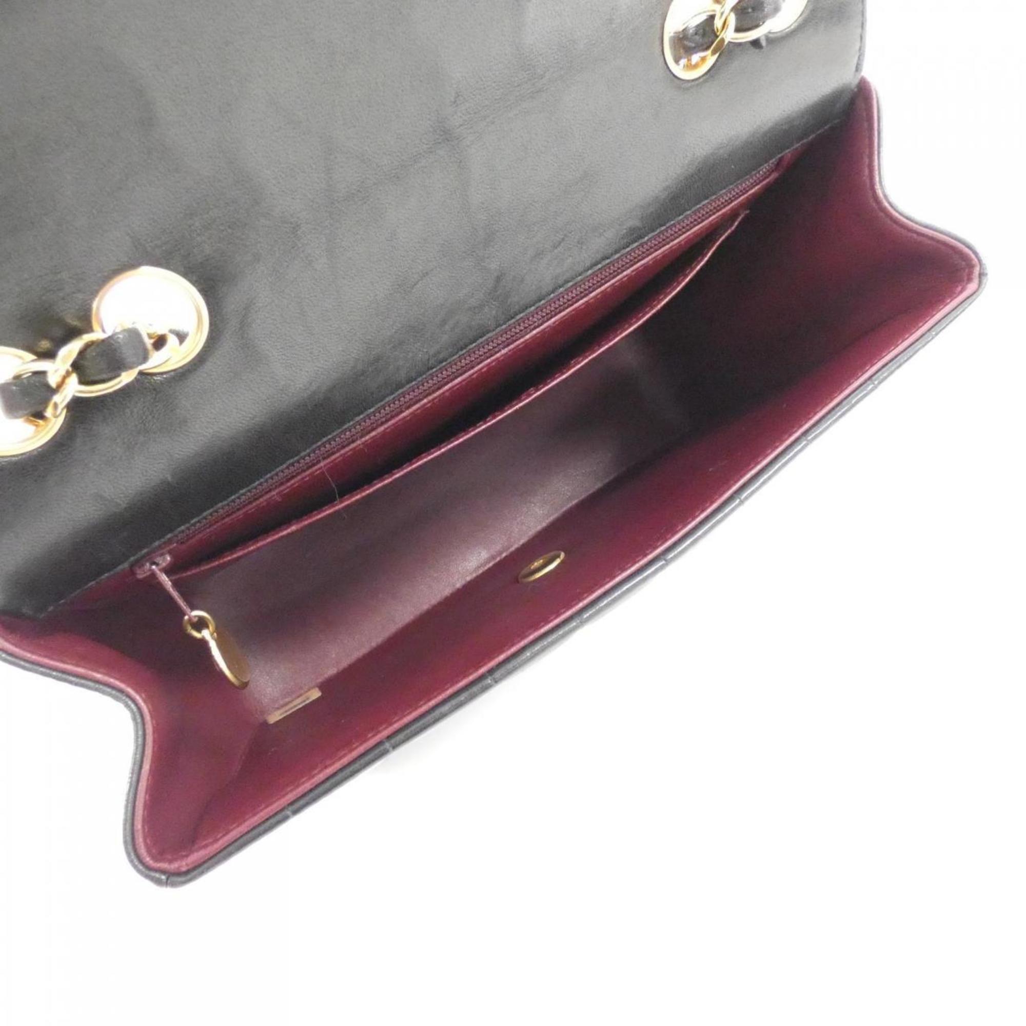 Chanel Black Leather Shoulder Bag (Pre-Owned)