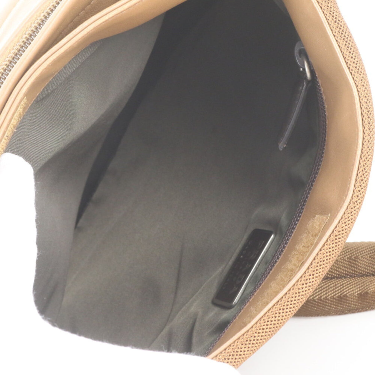 Prada Brown Leather Messenger Bag Shoulder Bag (Pre-Owned)