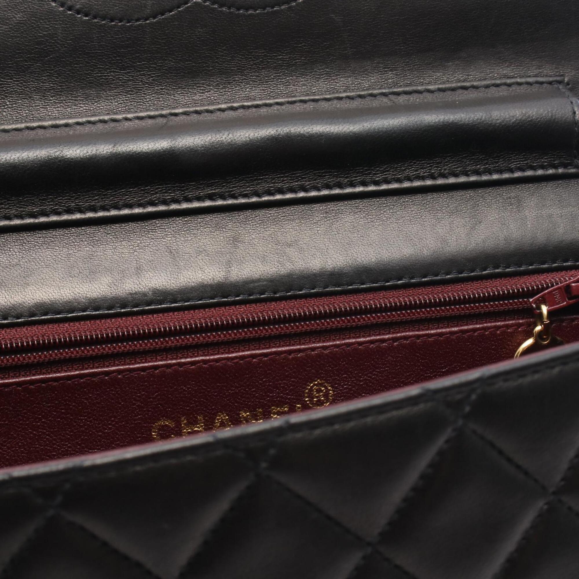 Chanel Black Leather Handbag Shoulder Bag (Pre-Owned)