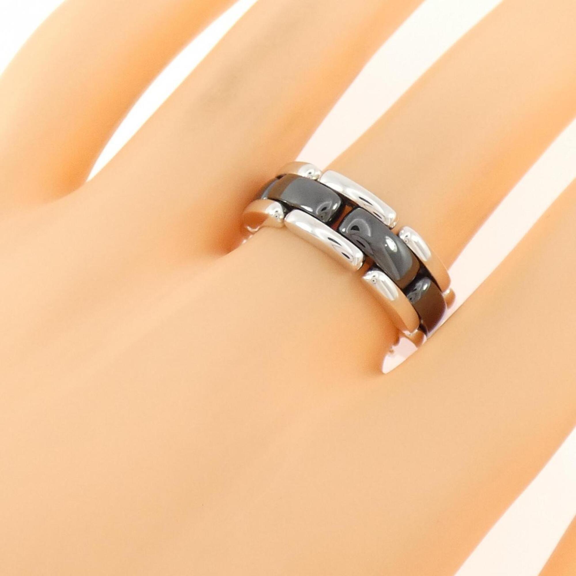Chanel White White Gold (18K) Ceramic Band Ring (Pre-Owned)
