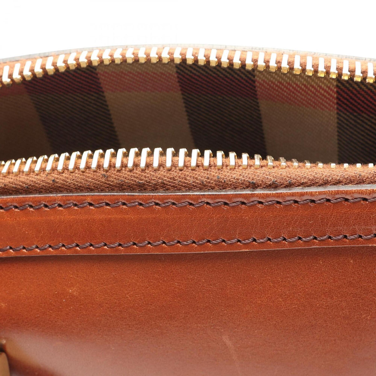 Burberry Brown Leather Handbag (Pre-Owned)