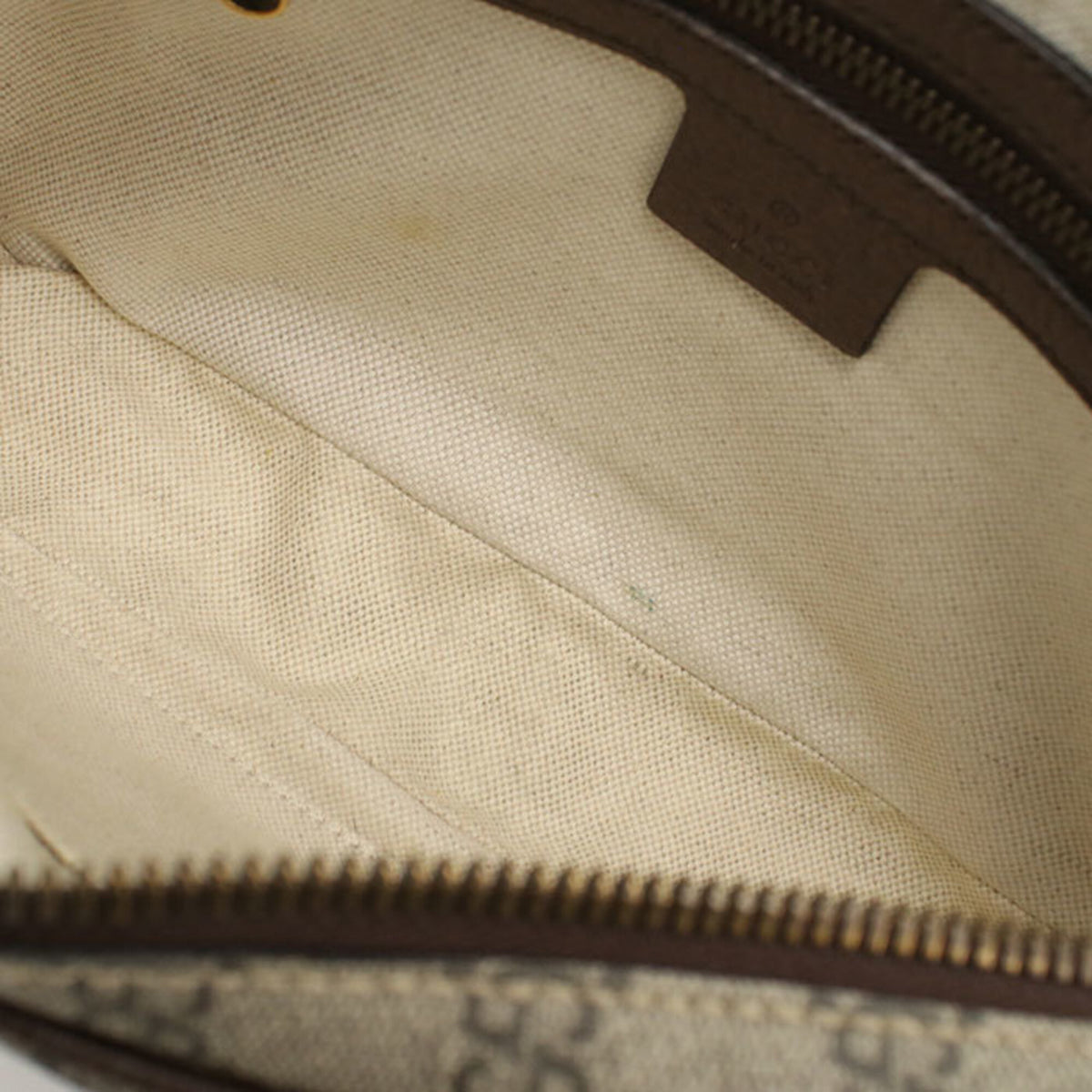 Gucci Beige Pvc Leather Sling Bag (Pre-Owned)