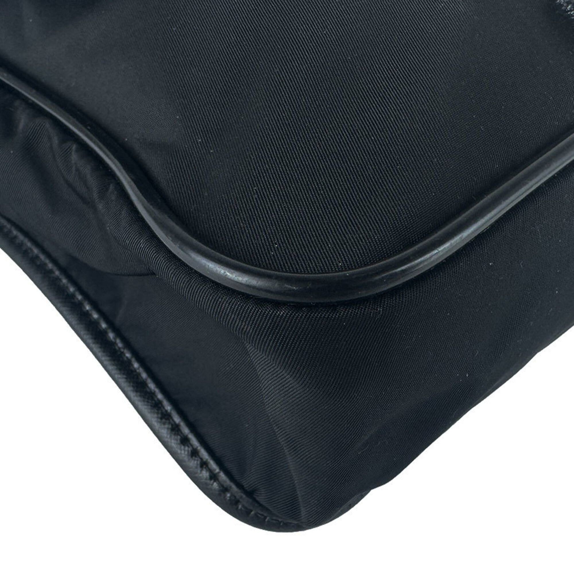 Prada Black Nylon Shoulder Bag (Pre-Owned)