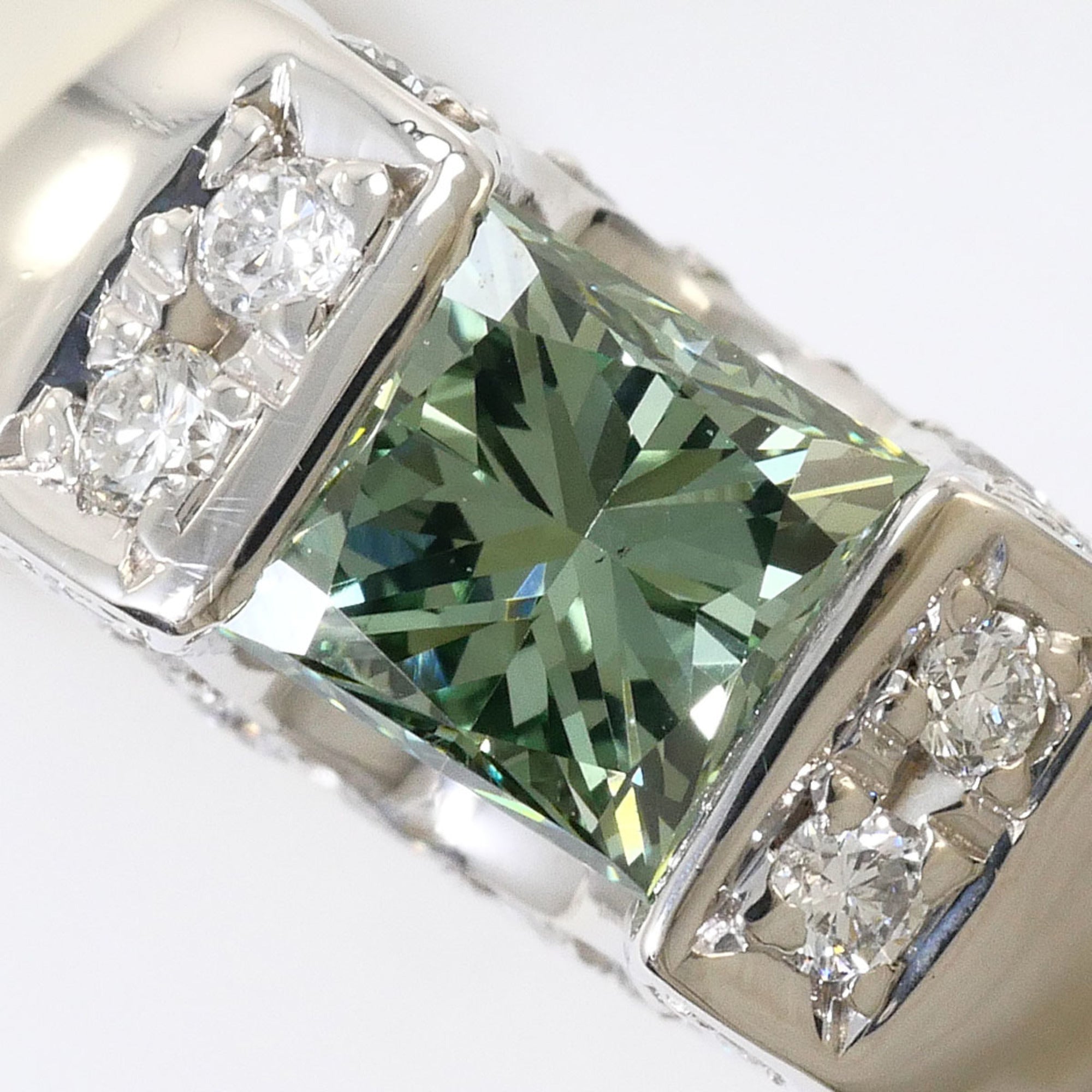 Unbranded Green Platinum Platinum 900 Band Ring (Pre-Owned)