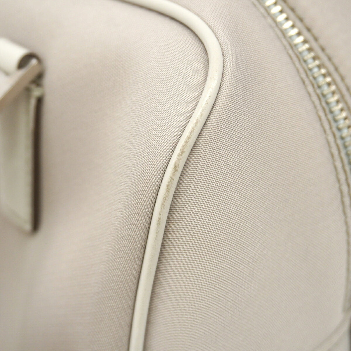 Salvatore Ferragamo Gray Nylon Handbag (Pre-Owned)