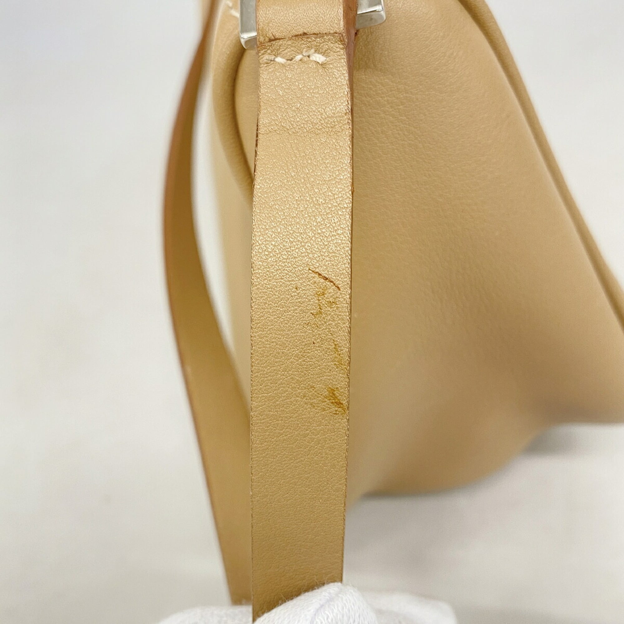 Salvatore Ferragamo Light Brown Leather Handbag (Pre-Owned)