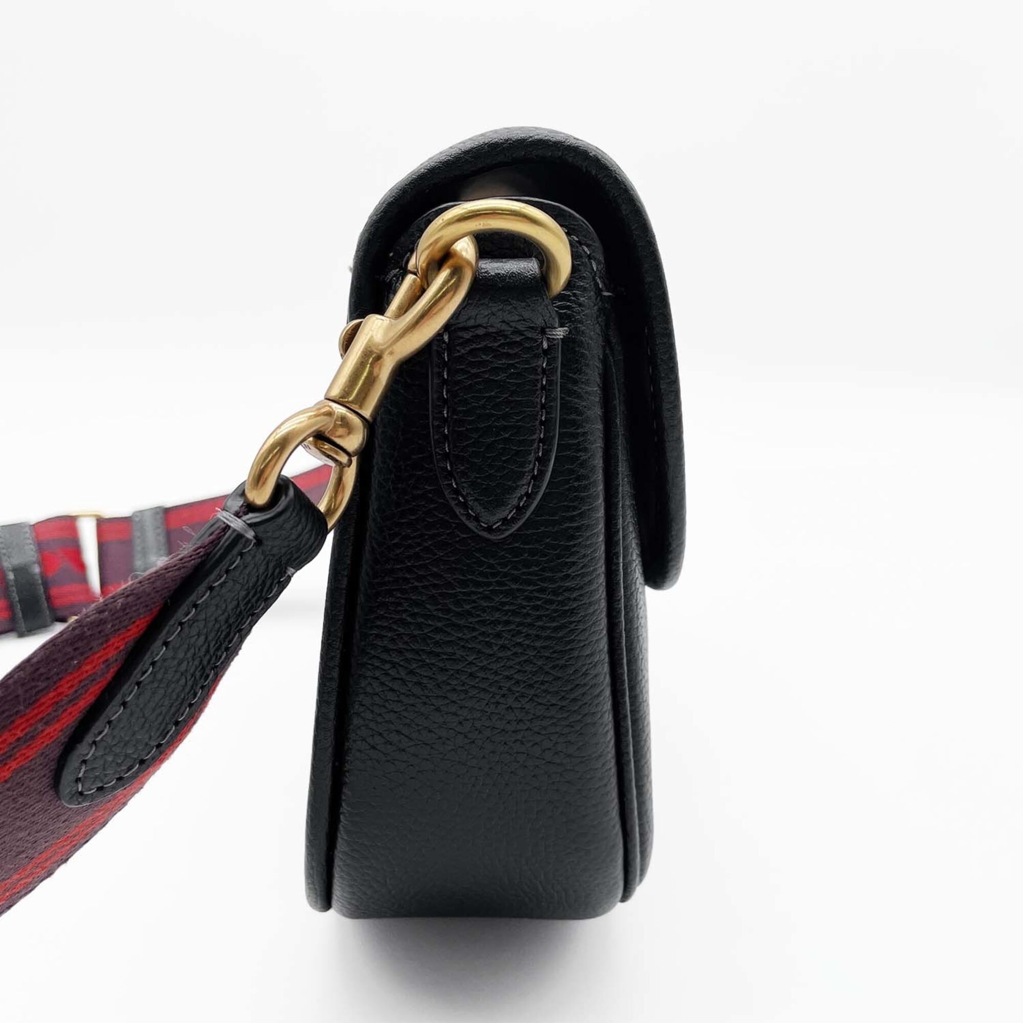 Coach Black Leather Shoulder Bag (Pre-Owned)