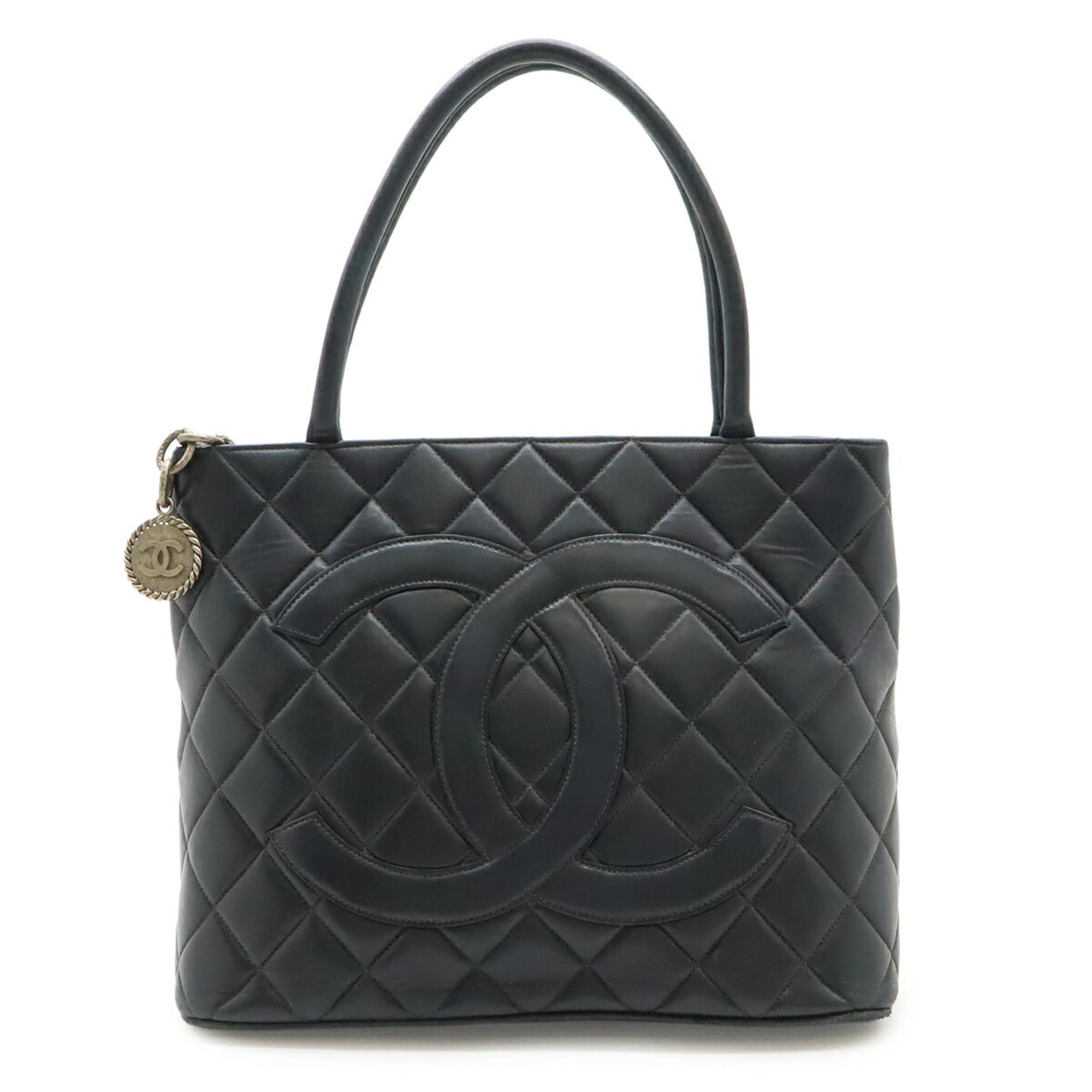 Chanel Matelasse Black Leather Shoulder Bag Tote Bag (Pre-Owned)