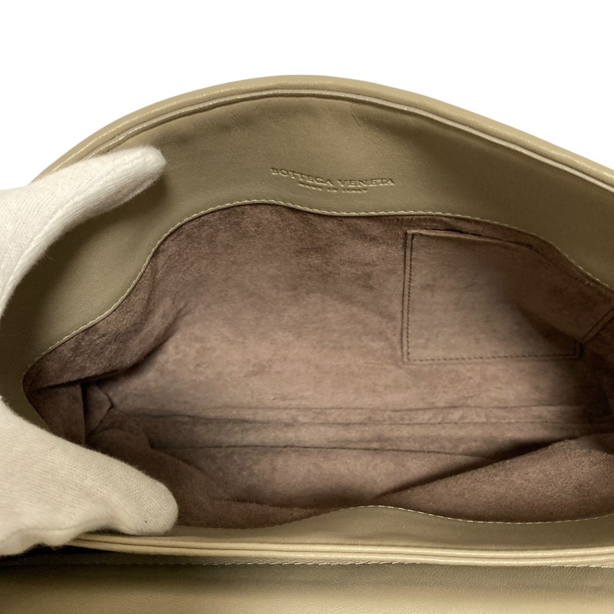 Bottega Veneta Grayish Intrecciato Shoulder Bag (Pre-Owned)