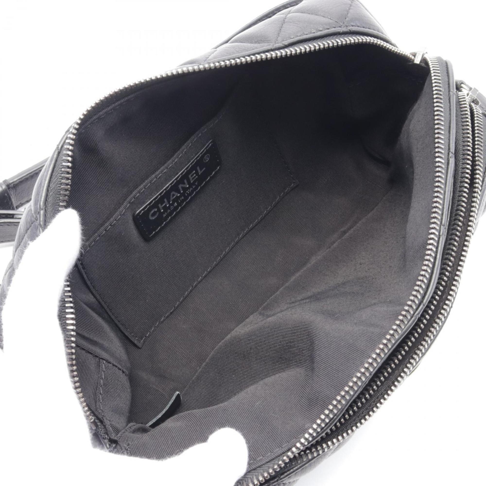 Chanel Black Leather Fanny Pack (Pre-Owned)