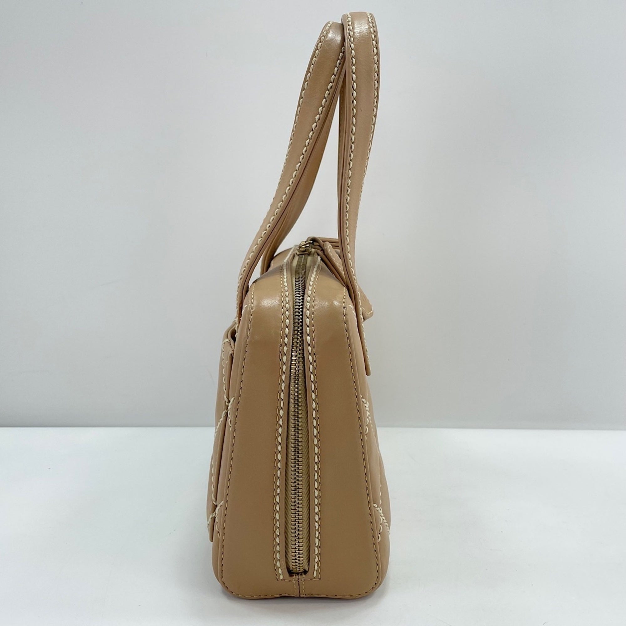 Chanel Beige Handbag (Pre-Owned)
