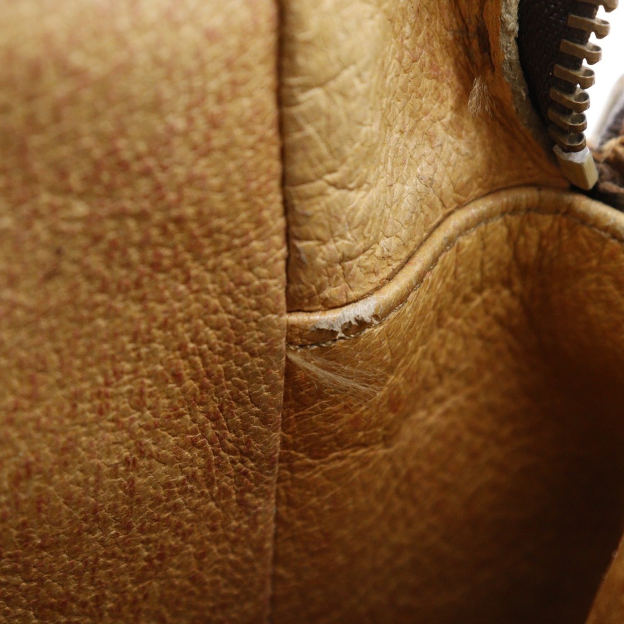 Louis Vuitton Brown Monogram Canvas Shoulder Bag (Pre-Owned)