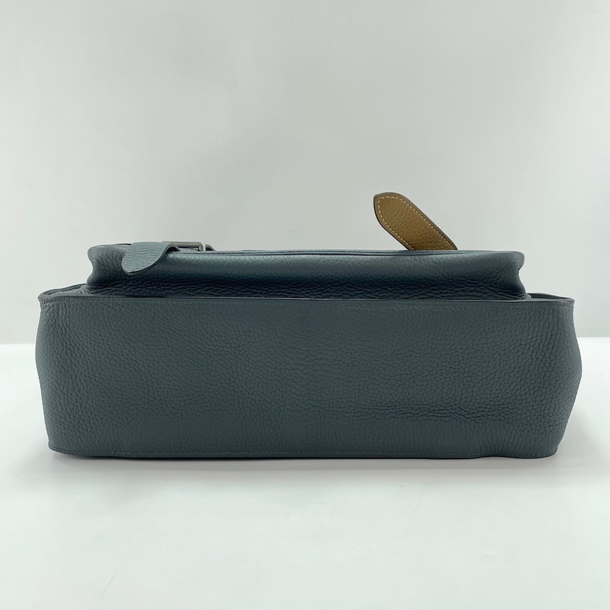 Hermes Gray Shoulder Bag (Pre-Owned)