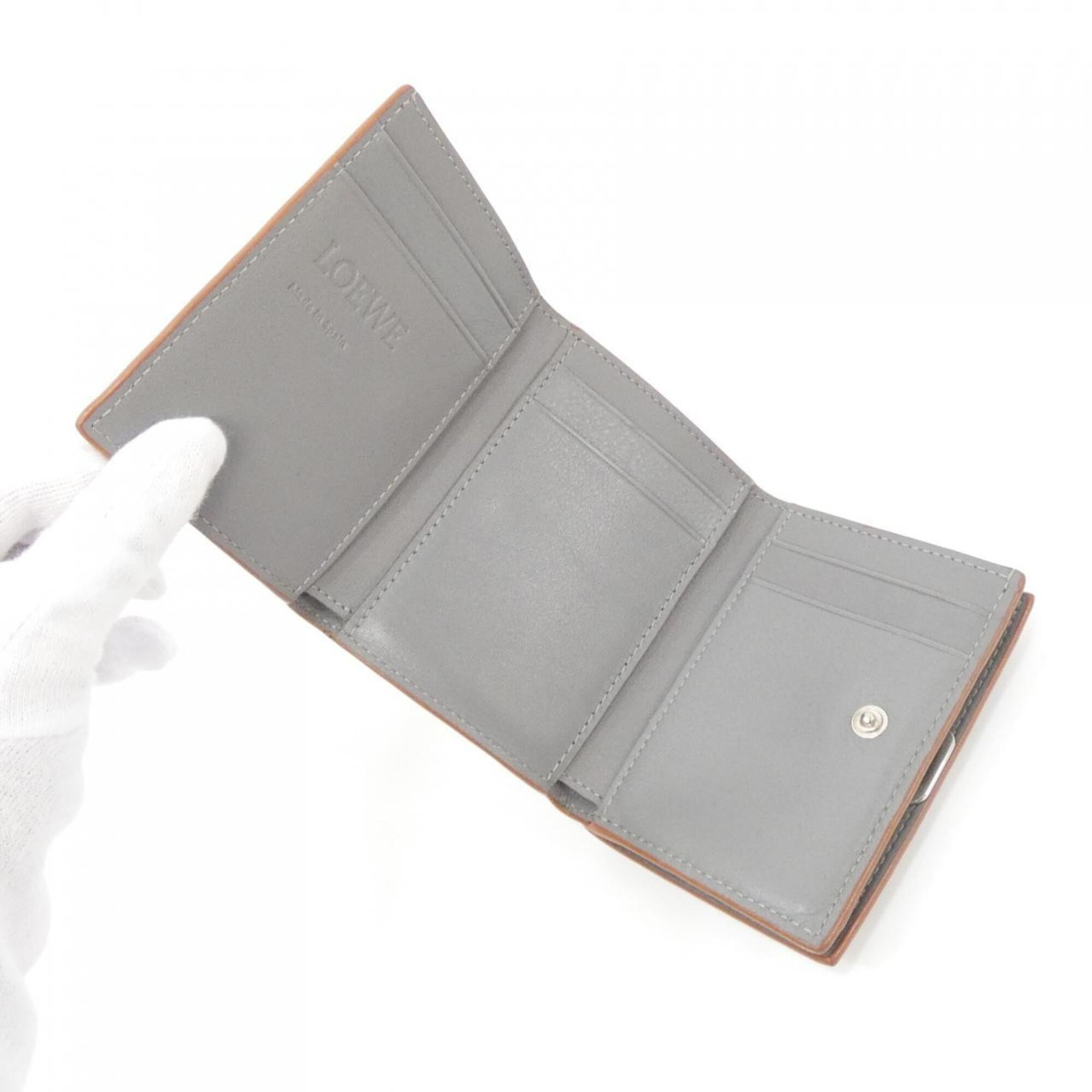 Loewe Gray Leather Wallet (Tri-Fold) (Pre-Owned)