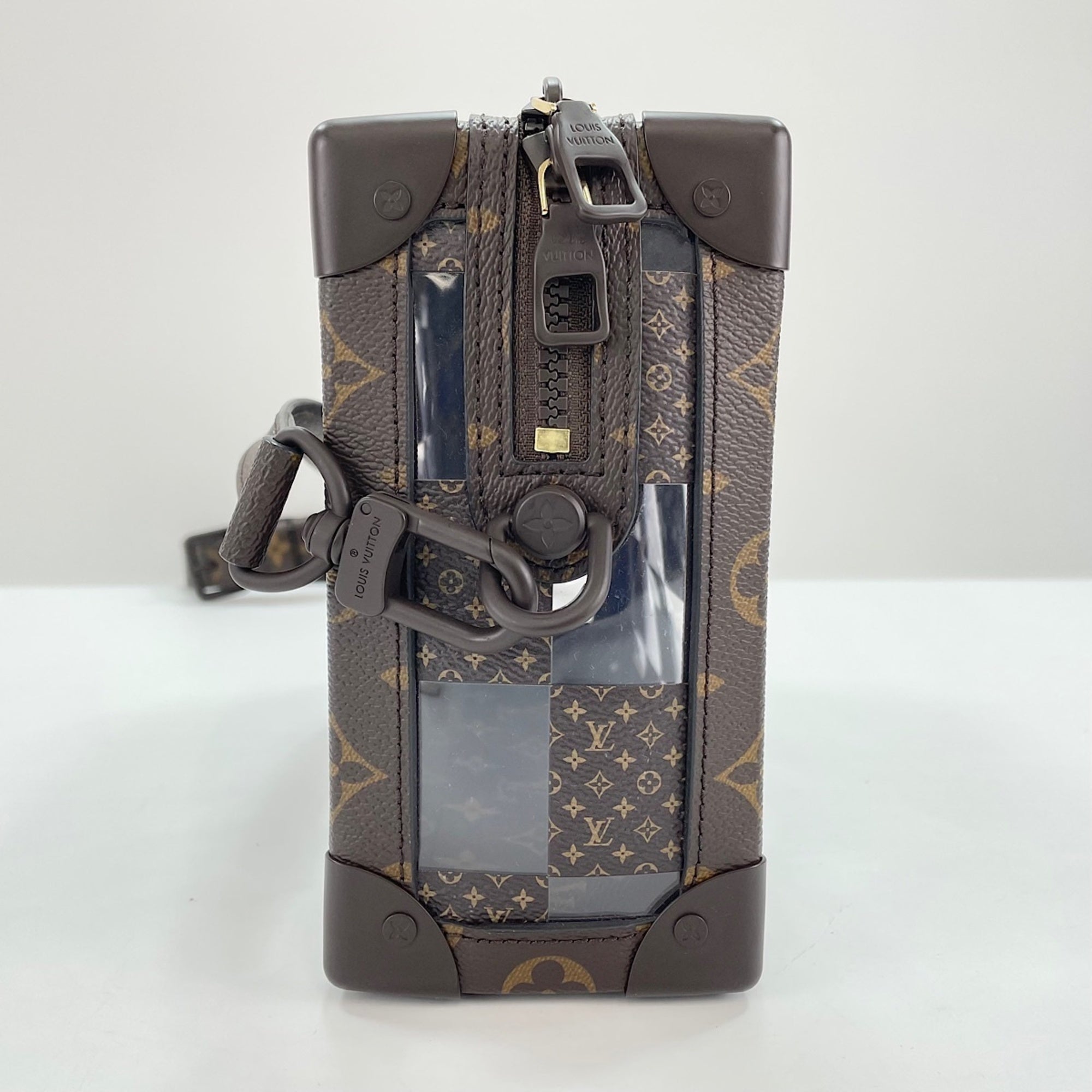 Louis Vuitton Brown Shoulder Bag (Pre-Owned)