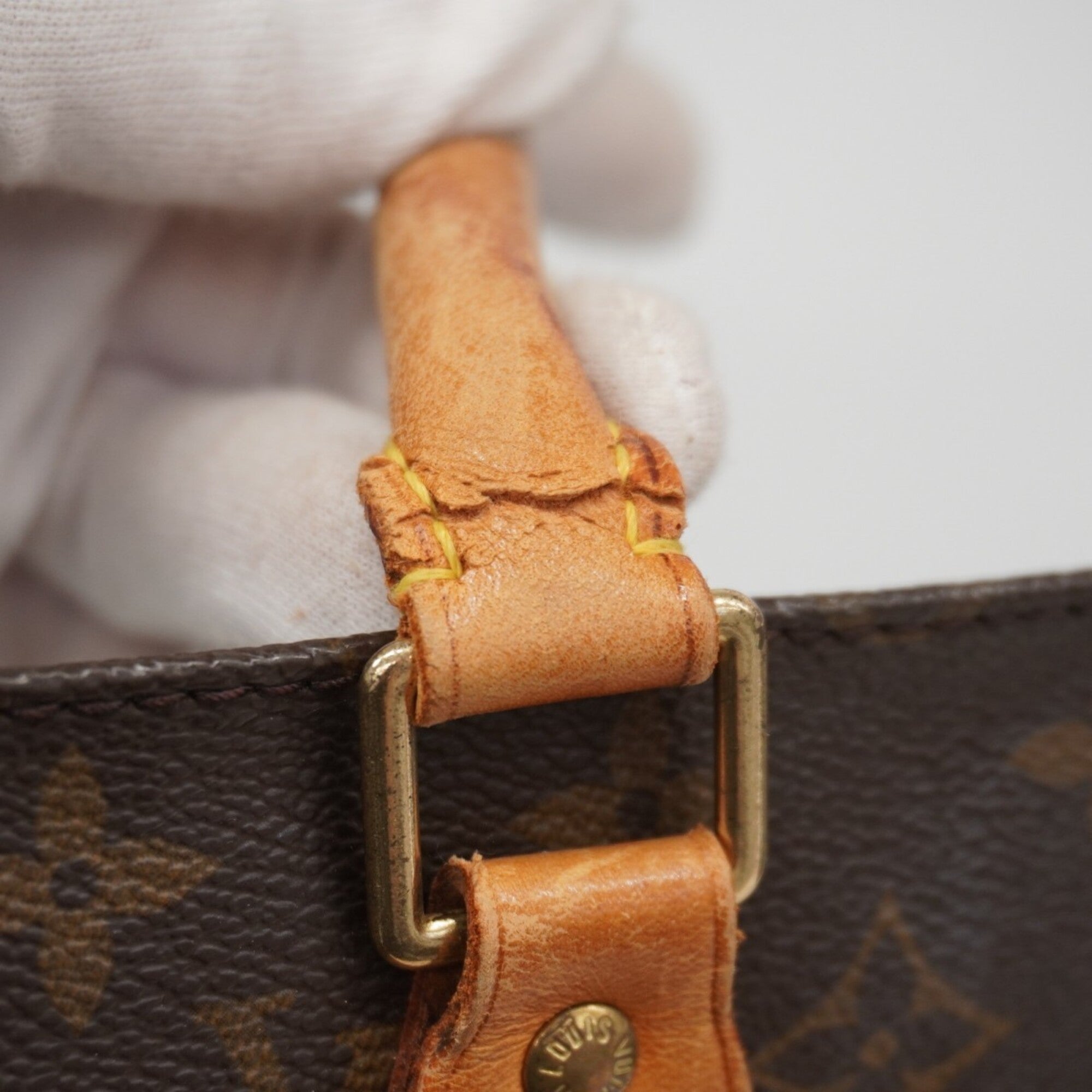 Louis Vuitton Brown Tote Bag (Pre-Owned)