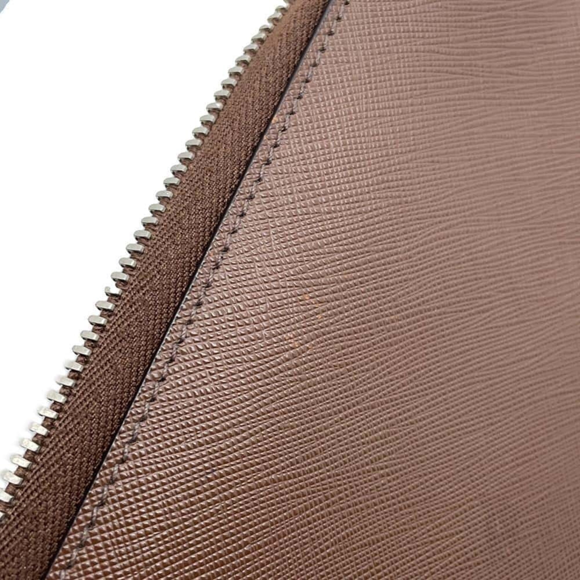 Prada Brown Leather Clutch Bag (Pre-Owned)