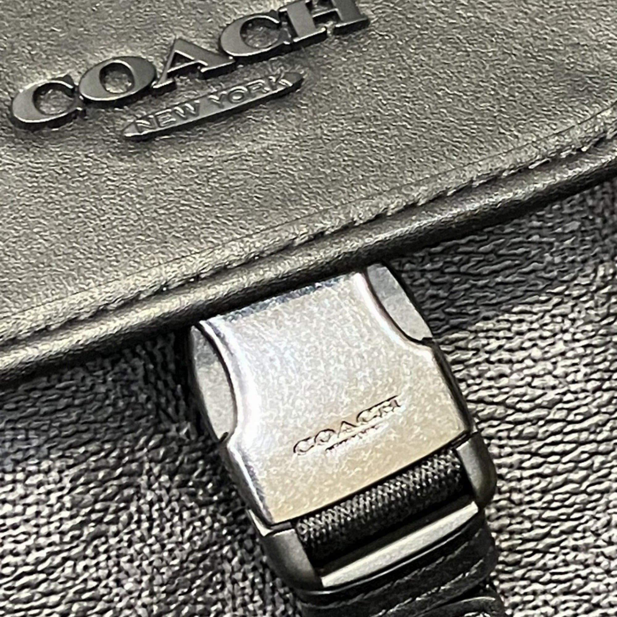 Coach Black Pvc Leather Shoulder Bag (Pre-Owned)