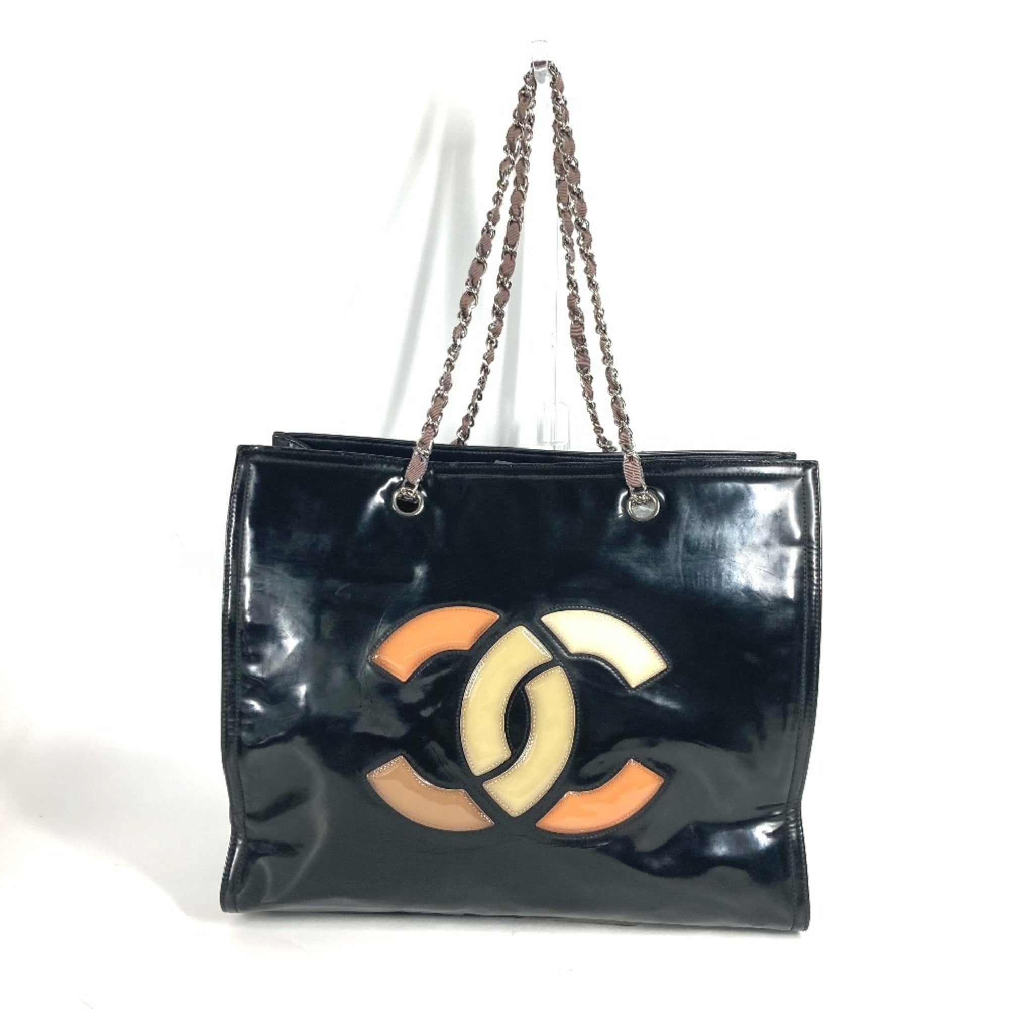 Chanel Black Shoulder Bag (Pre-Owned)