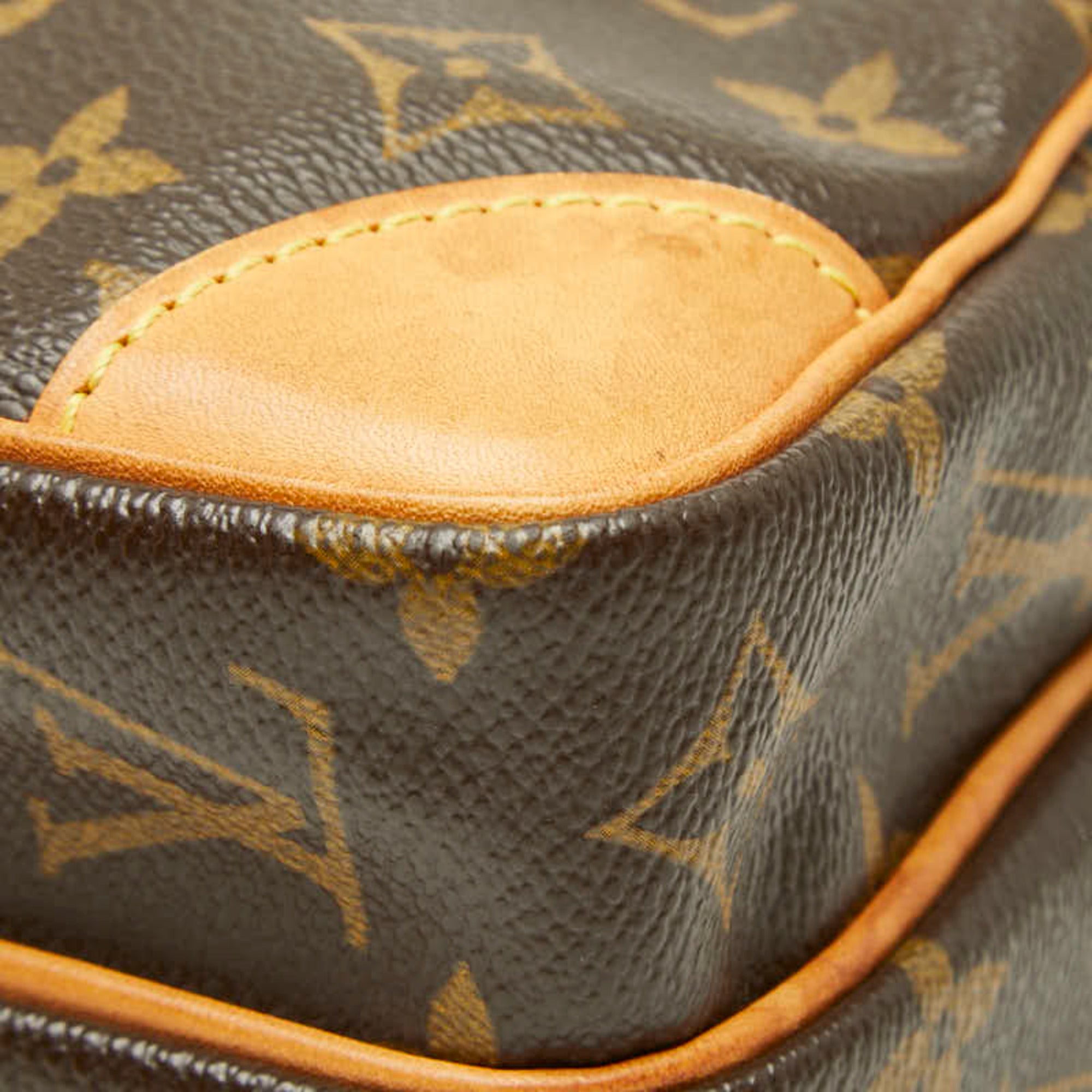 Louis Vuitton Brown Monogram Pvc Leather Shoulder Bag (Pre-Owned)
