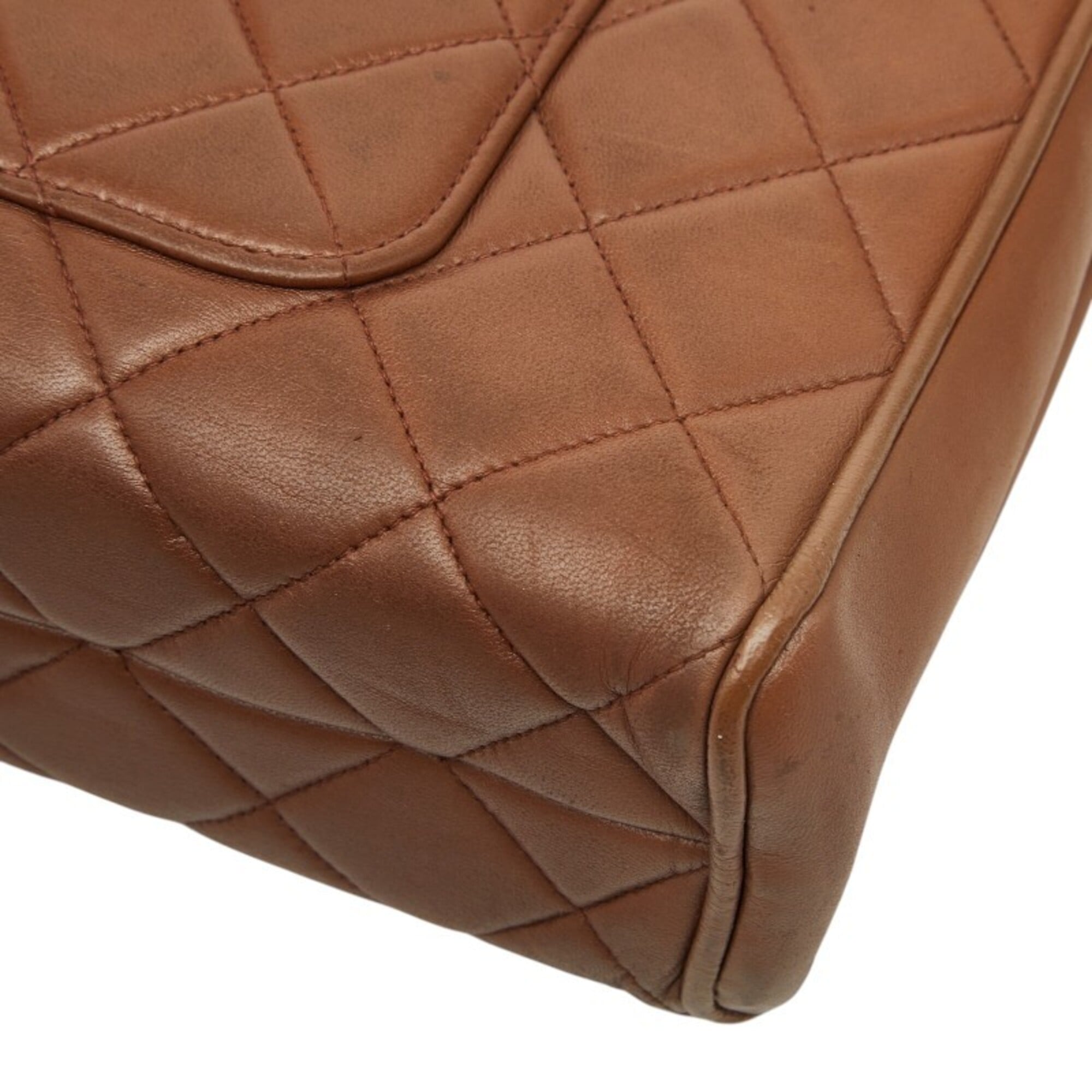 Chanel Matelasse Brown Leather Handbag (Pre-Owned)
