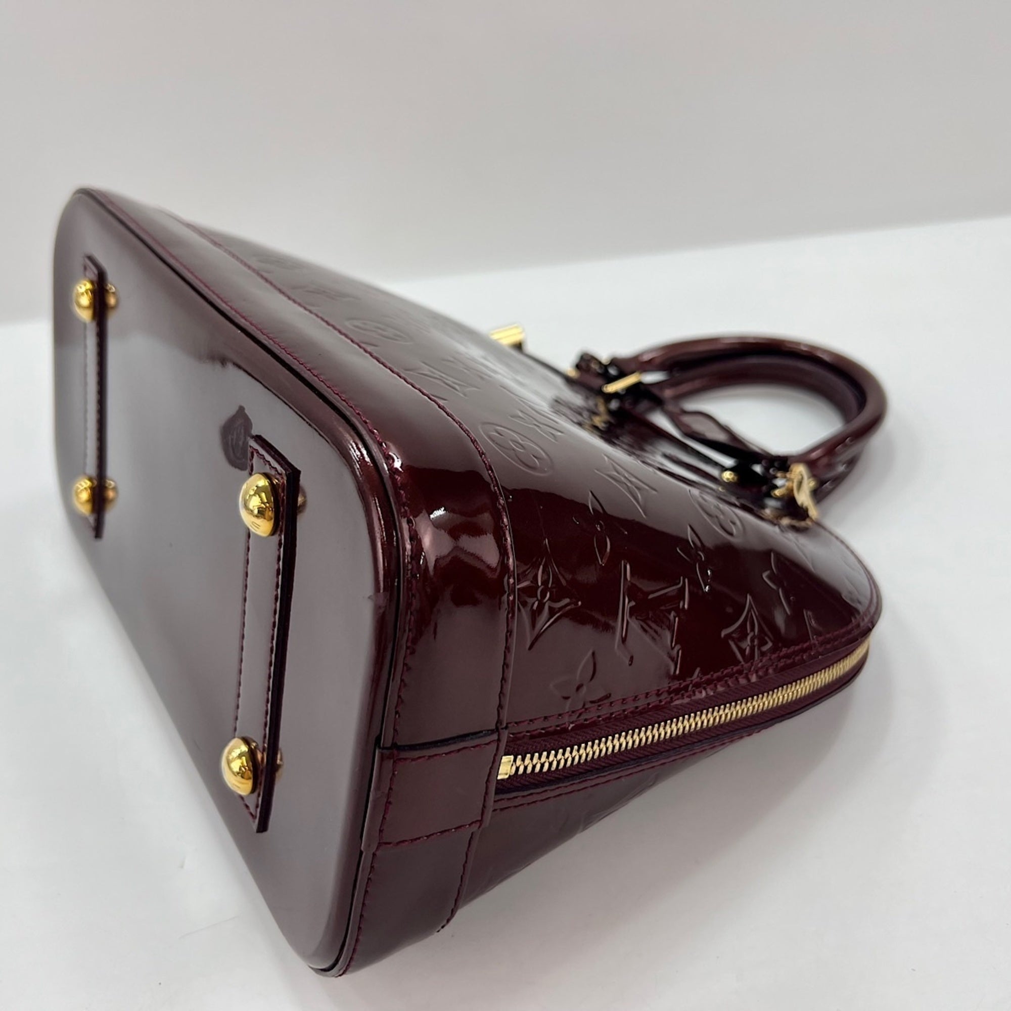 Louis Vuitton Monogram Vernis Red Color Handbag (Pre-Owned)