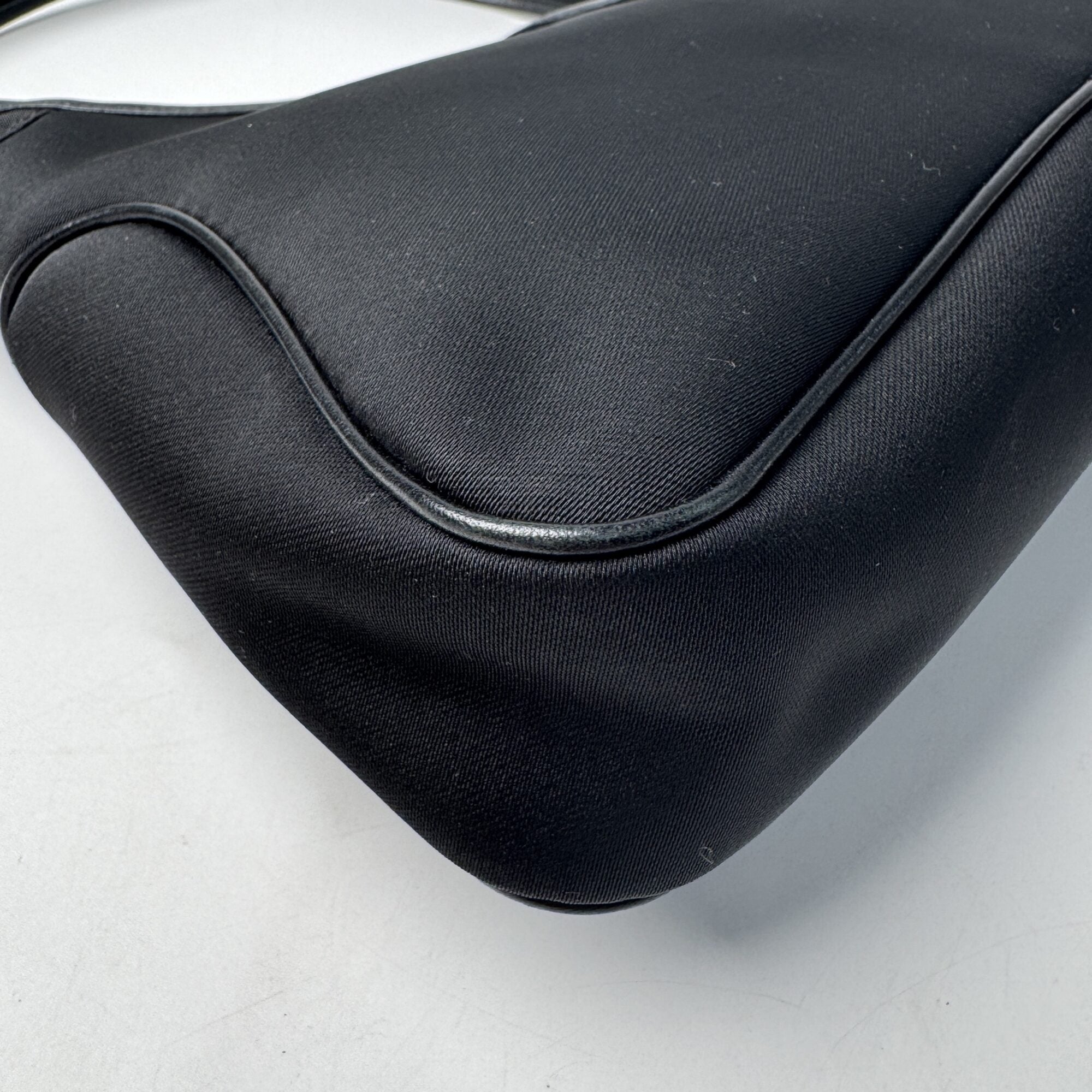 Salvatore Ferragamo Black Nylon Handbag (Pre-Owned)