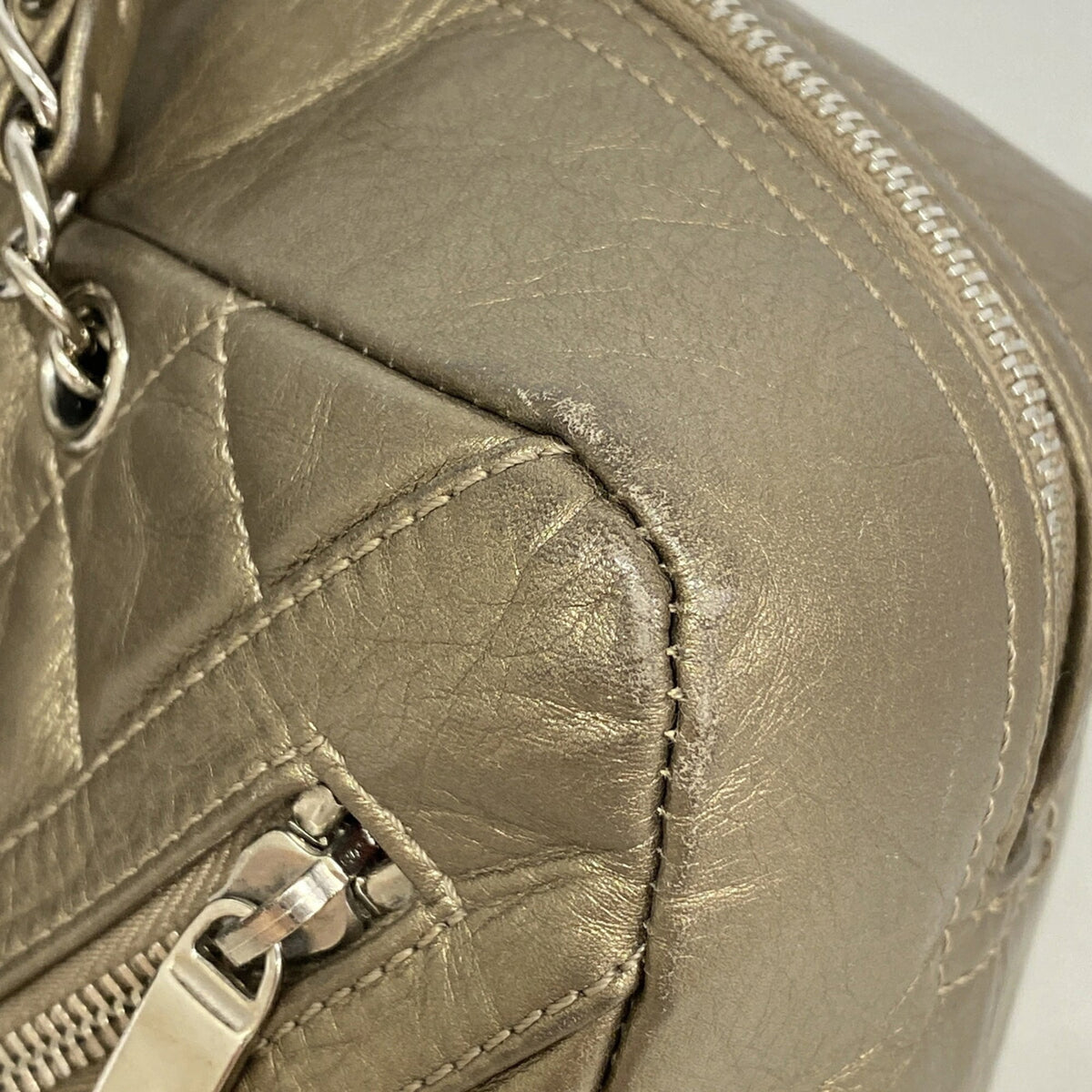 Chanel Gold Leather Shoulder Bag (Pre-Owned)