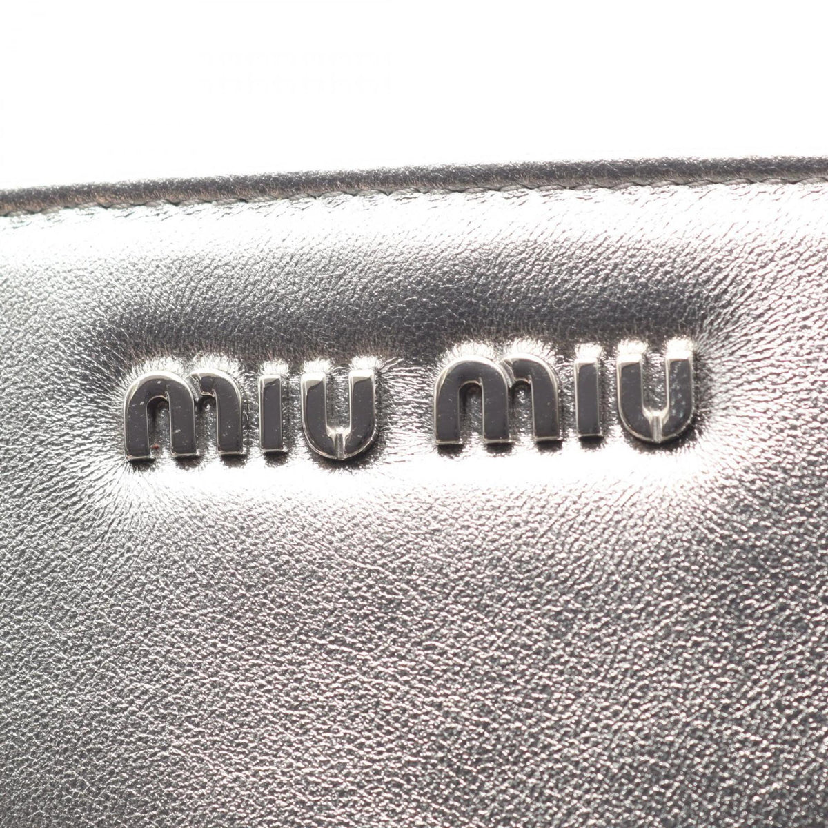 Miu Miu Silver Leather Handbag (Pre-Owned)