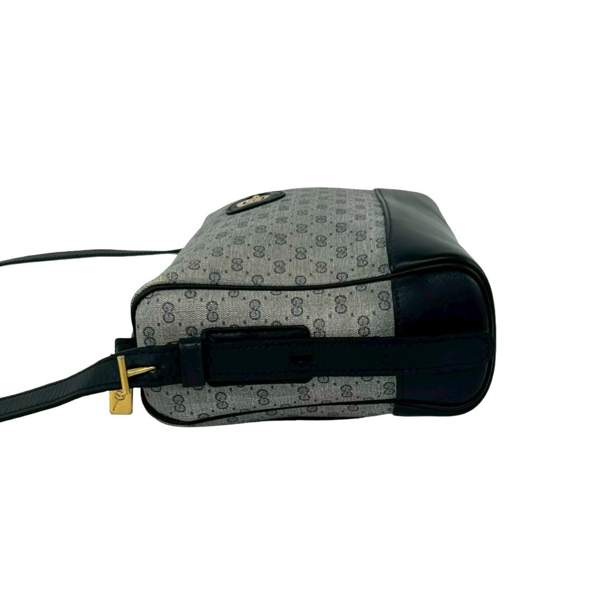 Gucci Navy Pvc Leather Pochette Shoulder Bag (Pre-Owned)