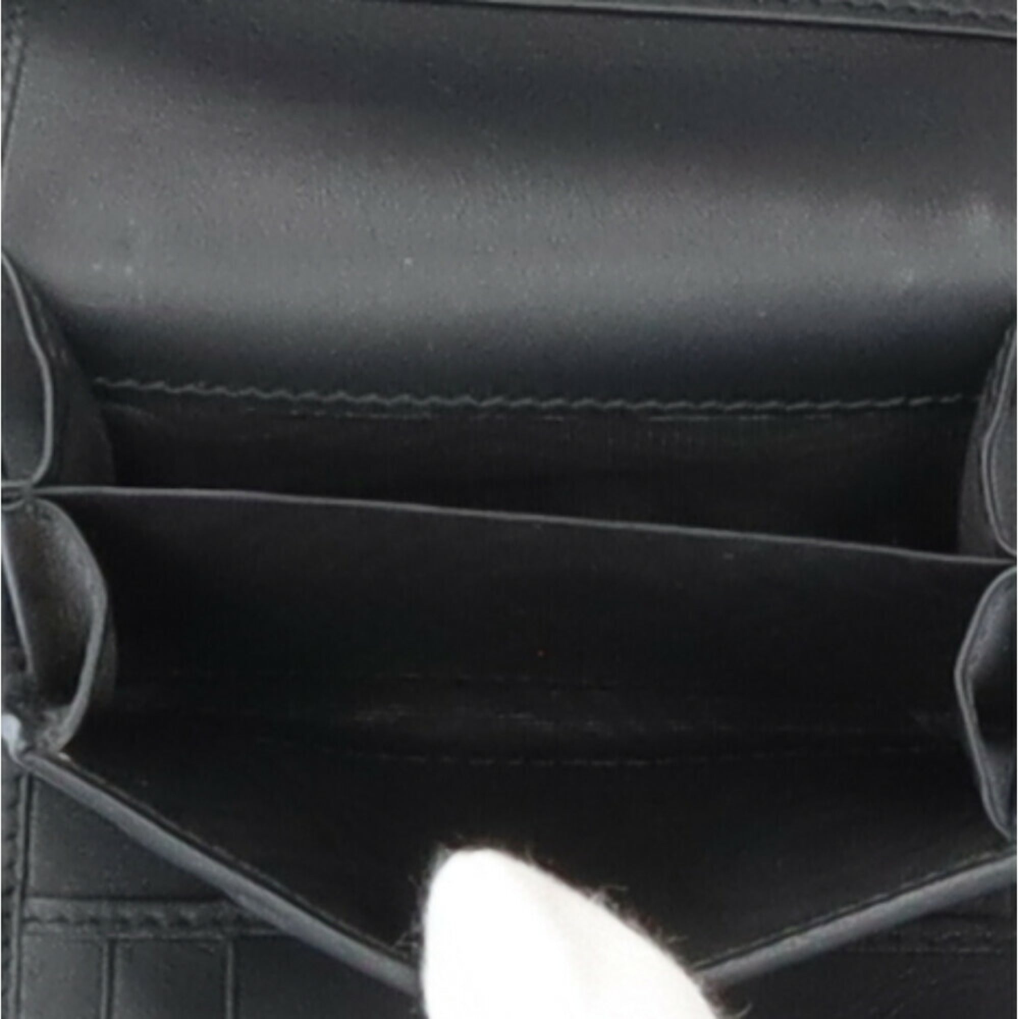 Gucci Black Leather Wallet (Tri-Fold) (Pre-Owned)