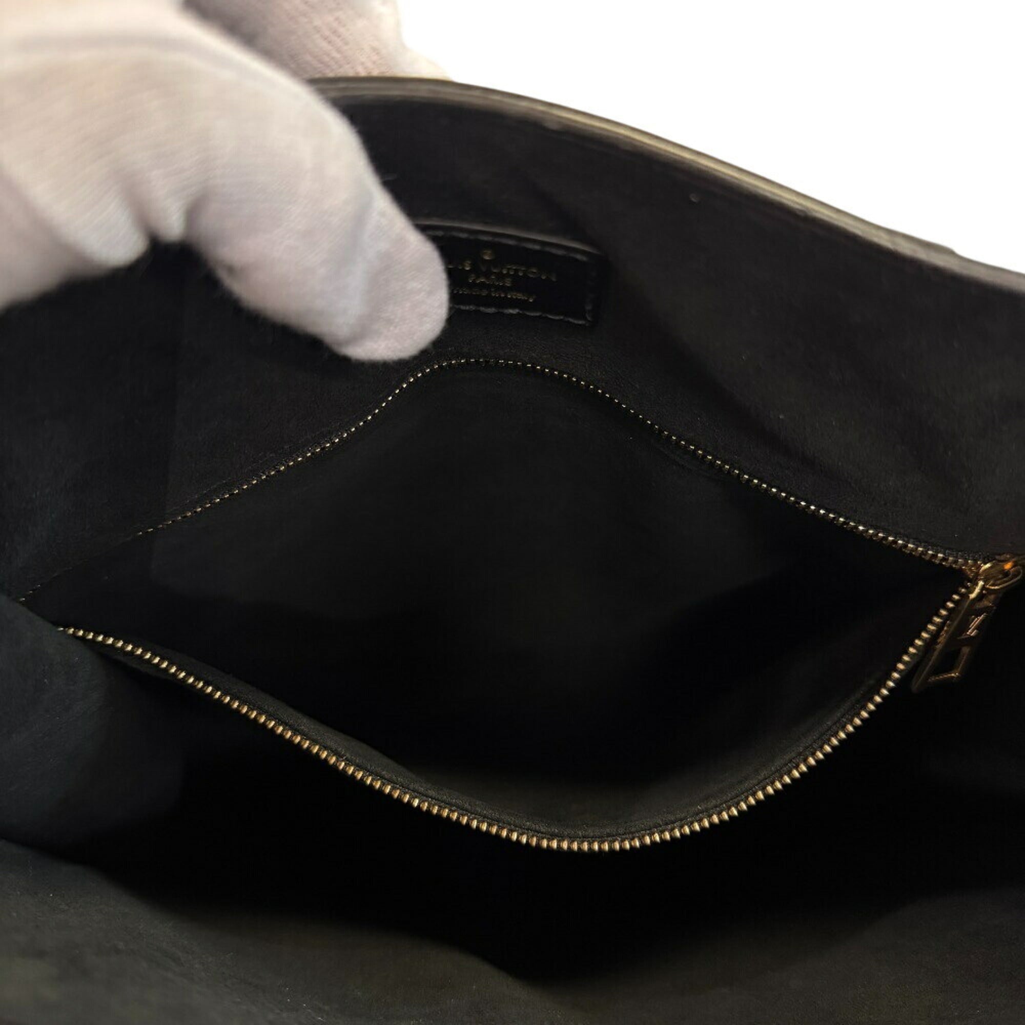 Louis Vuitton Black Leather Handbag Tote Bag (Pre-Owned)