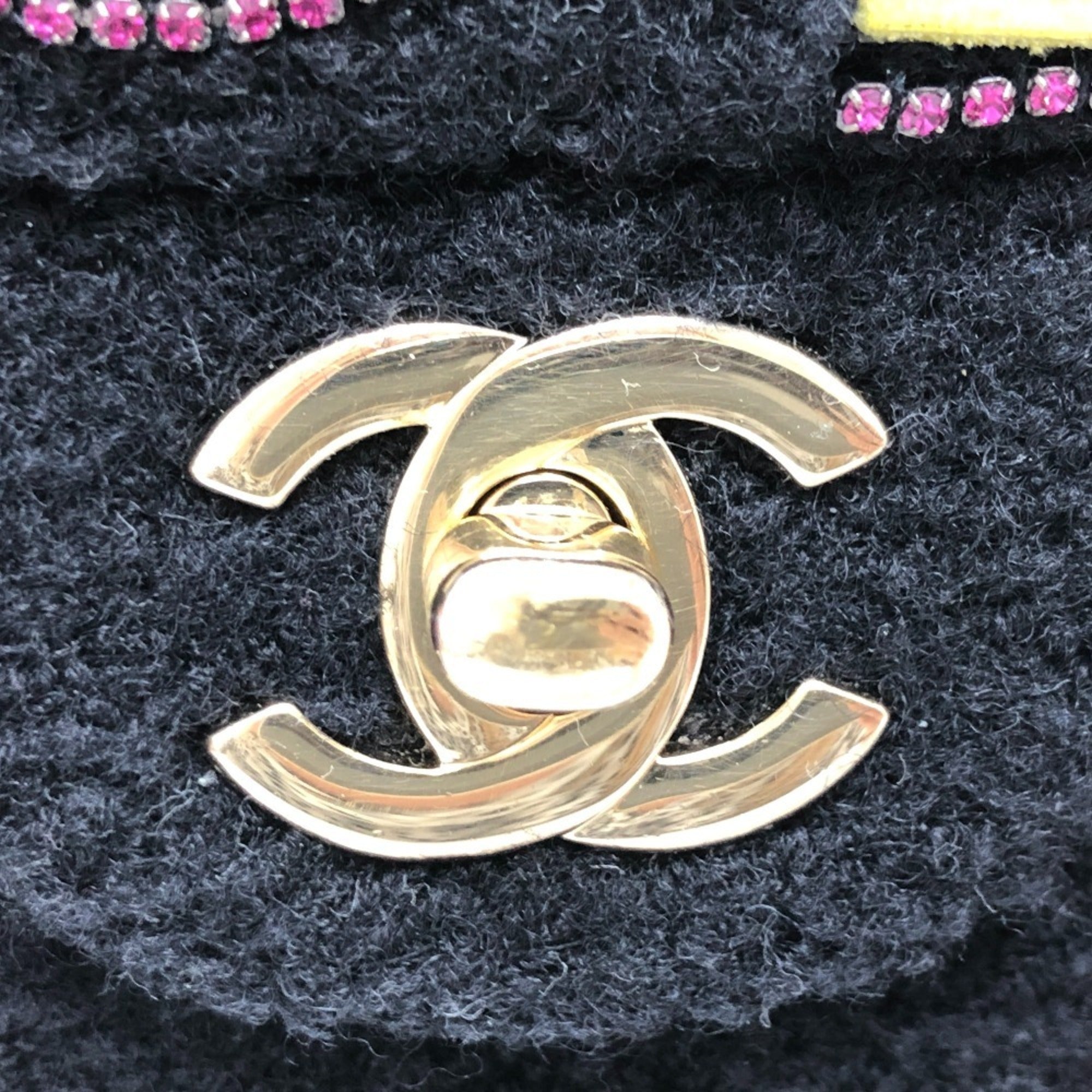 Chanel Black Canvas Shoulder Bag (Pre-Owned)